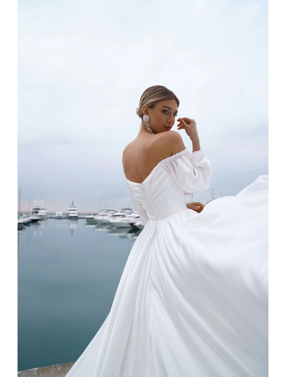 wholesale  Beach Casual Wedding Dresses A-Line Off Shoulder Long Sleeve Sweep / Brush Train Chiffon Bridal Gowns With Ruched Solid Color