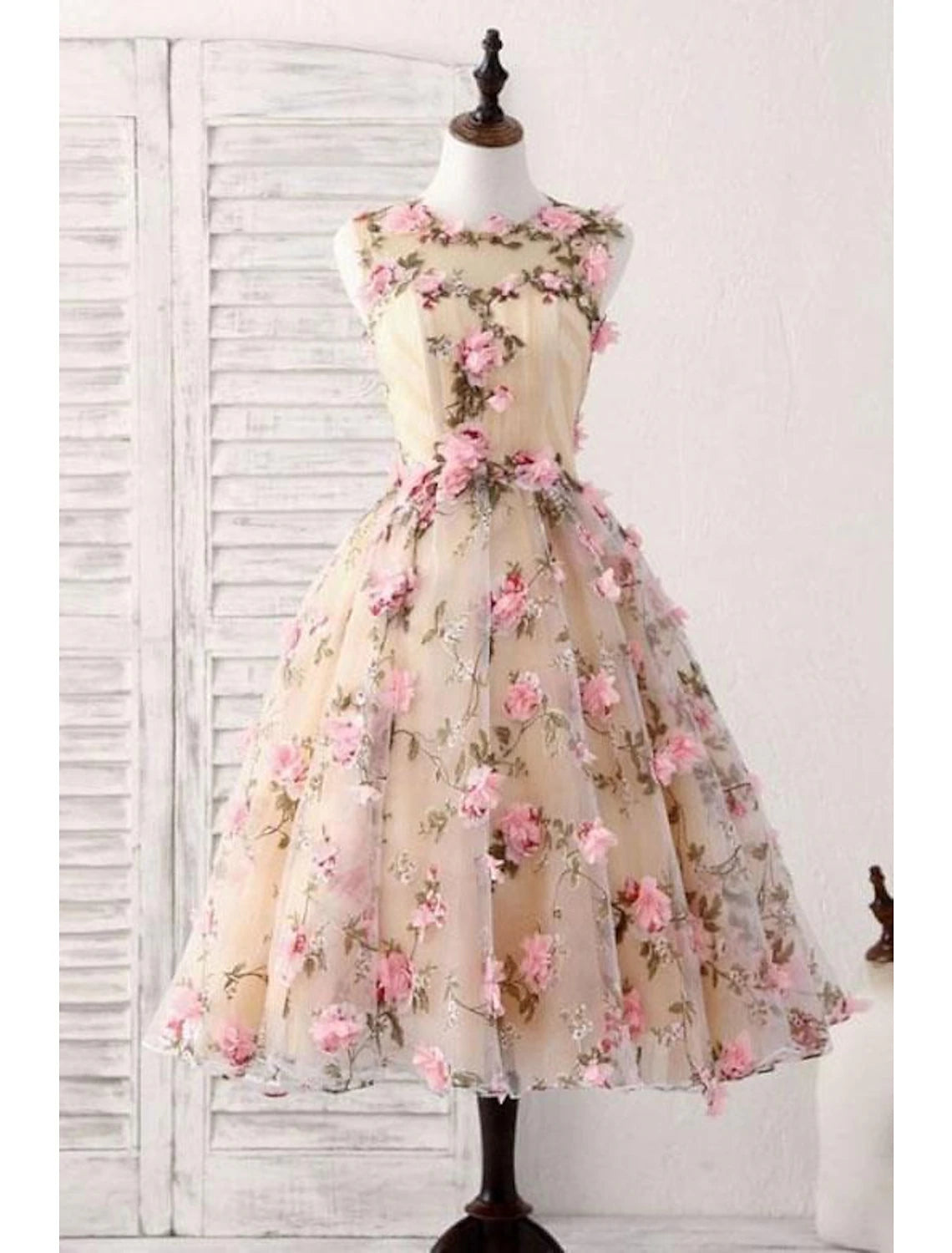 Wholesa  A-Line Cocktail Dresses Party Dress Wedding Guest Graduation Short / Mini Sleeveless Jewel Neck Satin with Appliques