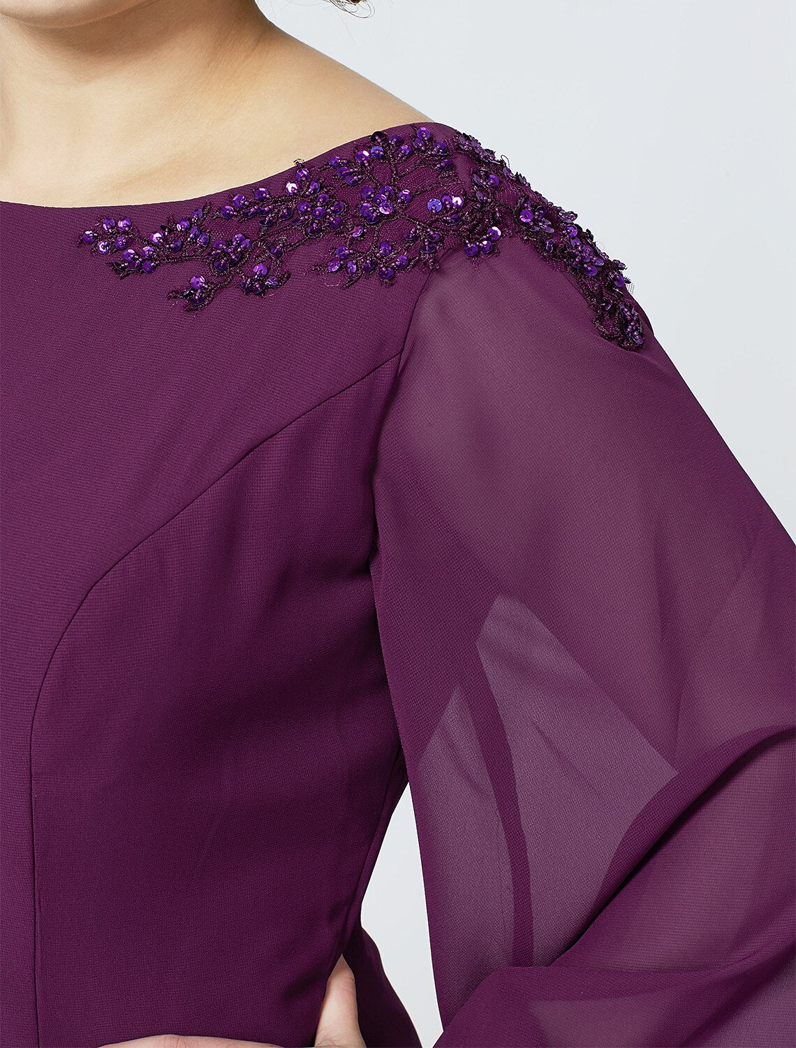 wholesale  Sheath / Column Mother of the Bride Dress Formal Classic & Timeless Elegant & Luxurious Plus Size Bateau Neck Floor Length Chiffon Long Sleeve No with Beading Appliques