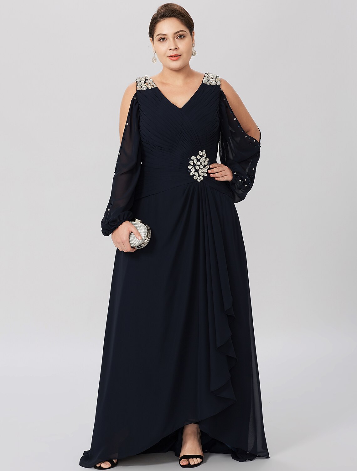 wholesale  Sheath / Column Mother of the Bride Dress Plus Size Elegant High Low V Neck Asymmetrical Chiffon Stretch Satin Long Sleeve with Criss Cross Crystals