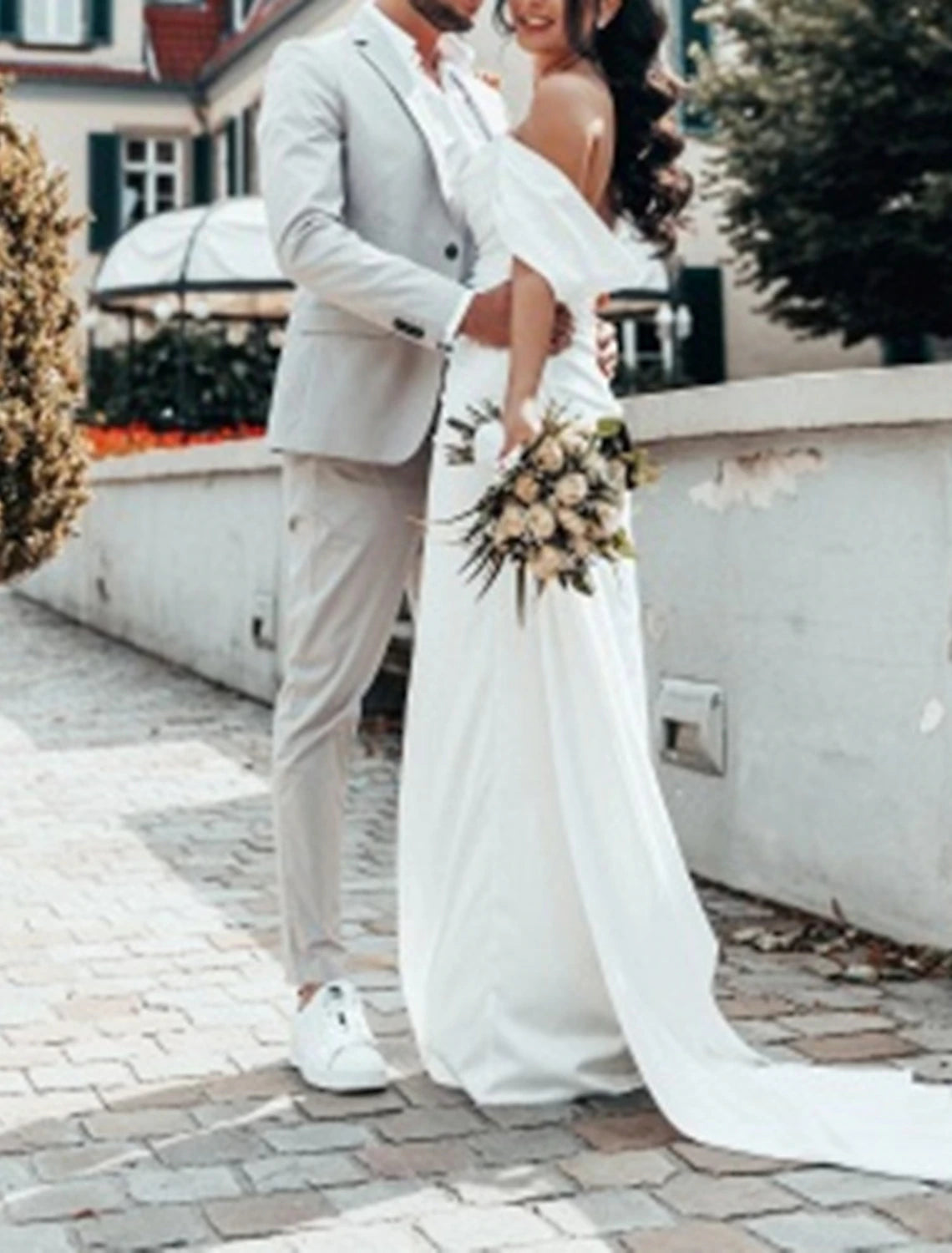 Wholesa Hall Simple Wedding Dresses Sheath / Column Off Shoulder Cap Sleeve Court Train Satin Bridal Gowns With Ruched Split Front Summer Wedding Party