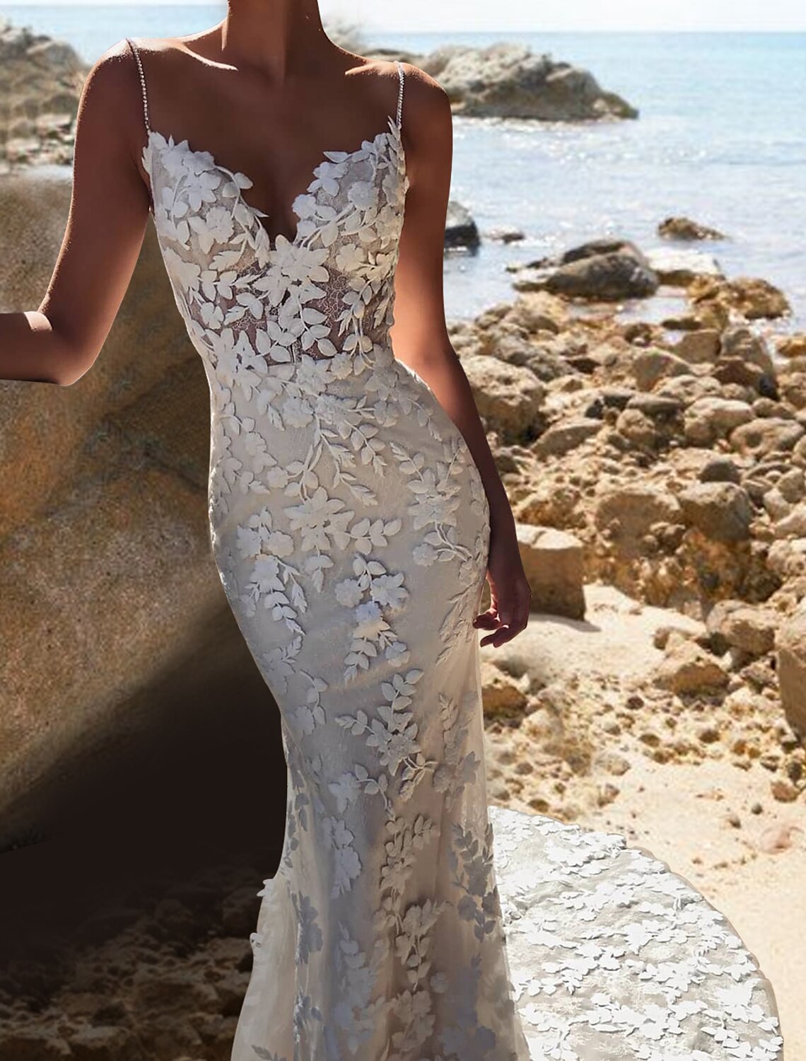 Wholesa Beach Boho Wedding Dresses Mermaid / Trumpet Camisole V Neck Spaghetti Strap Chapel Train Lace Bridal Gowns With Lace Appliques