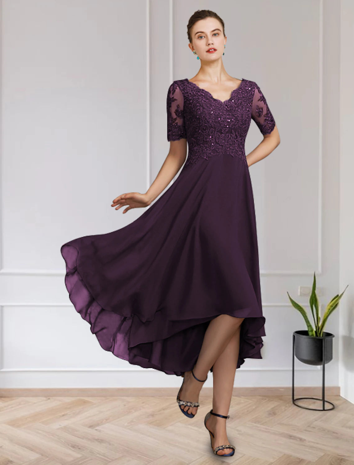 wholesale  A-Line Mother of the Bride Dress Wedding Guest Elegant V Neck Floor Length Chiffon Lace Short Sleeve with Appliques Fall