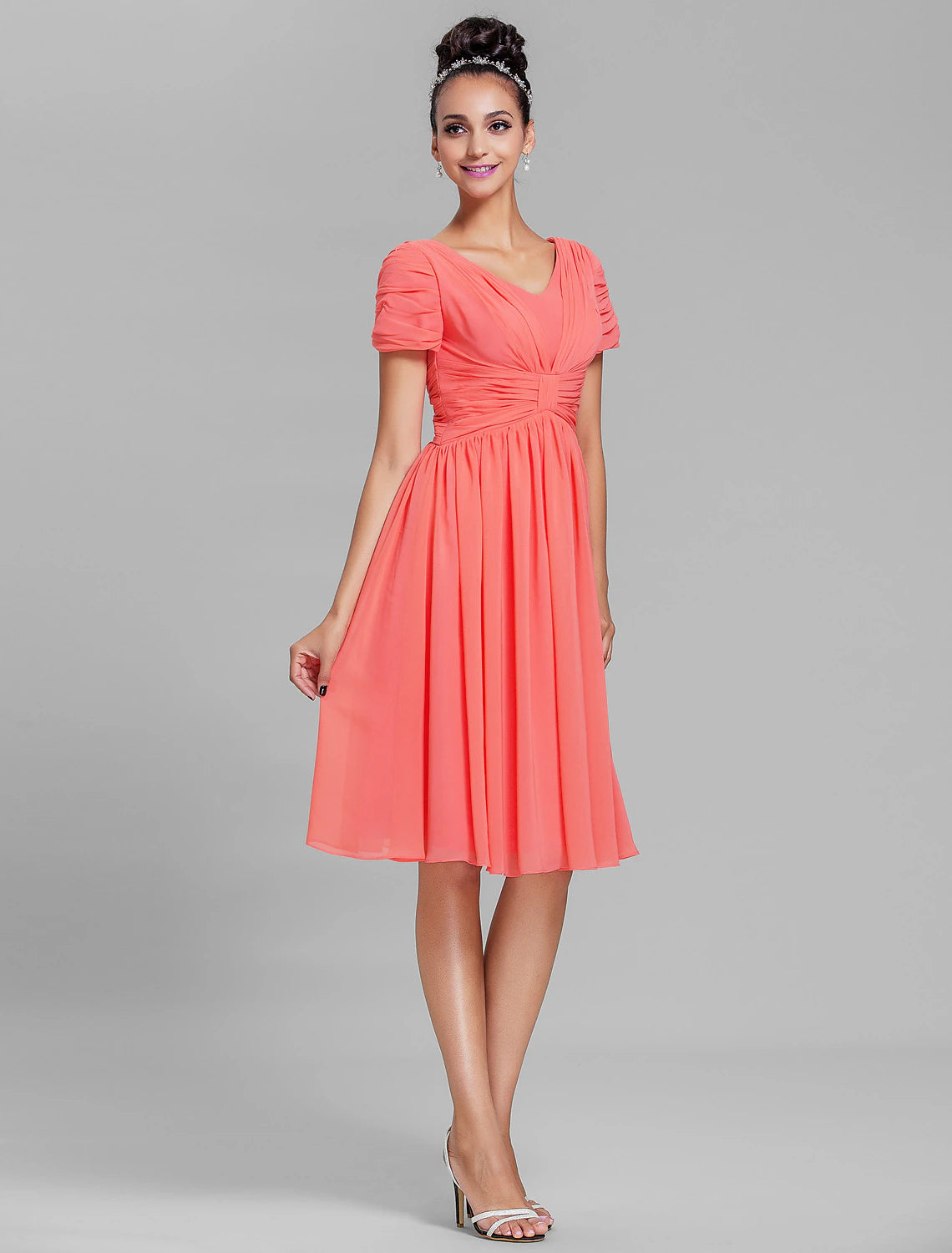 Wholesa  Sheath / Column Bridesmaid Dress V Neck Short Sleeve Vintage Inspired Knee Length Chiffon with Ruched / Drapin