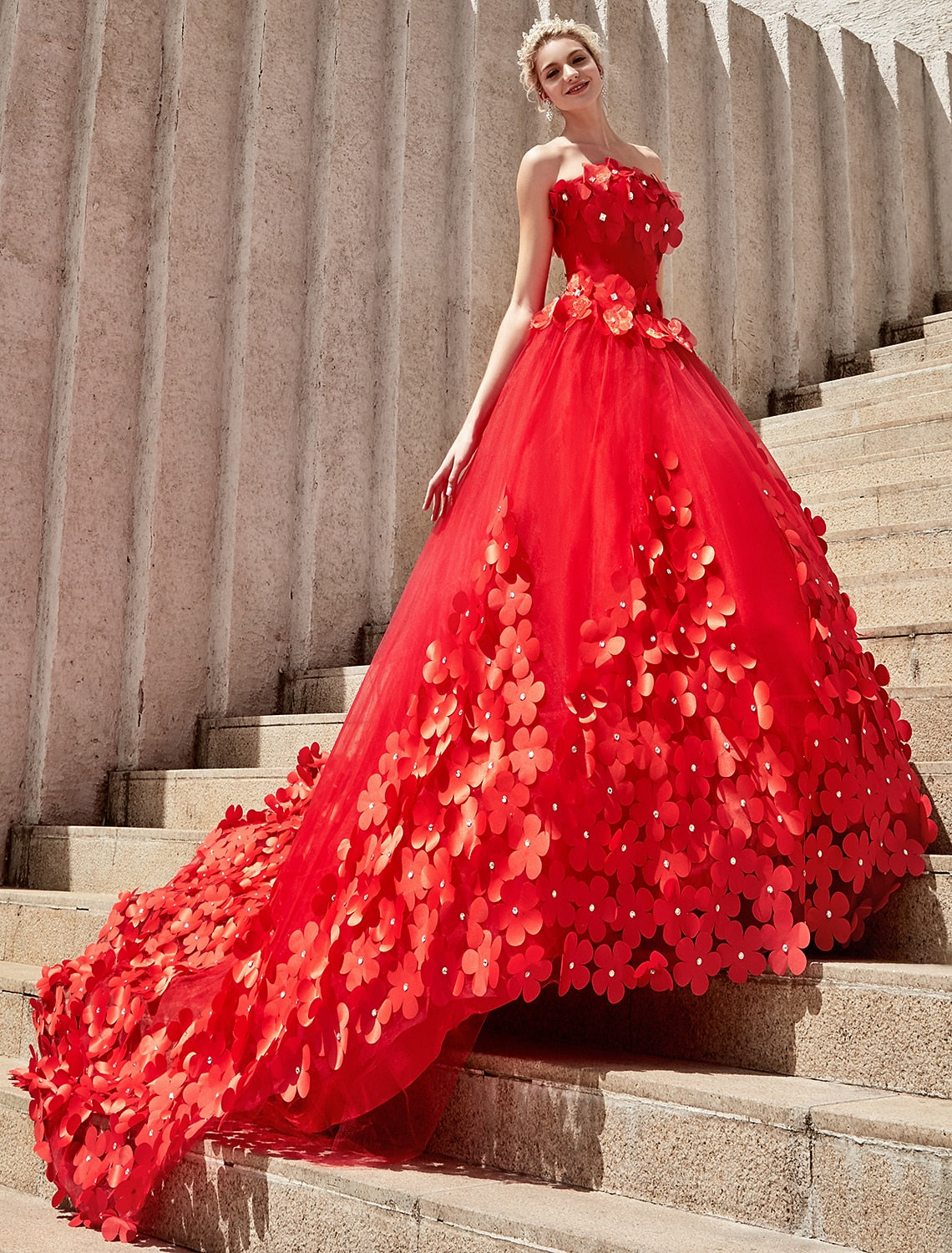 wholesale  Engagement Fall Formal Wedding Dresses Open Back Ball Gown Square Neck Strapless Chapel Train Lace Bridal Gowns With Crystals Flower Summer Wedding Party