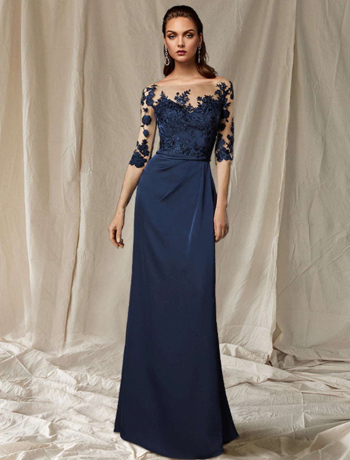 wholesale   Sheath / Column Mother of the Bride Dress Wedding Guest Plus Size Elegant Jewel Neck Sweep / Brush Train Chiffon Half Sleeve with Appliques Fall