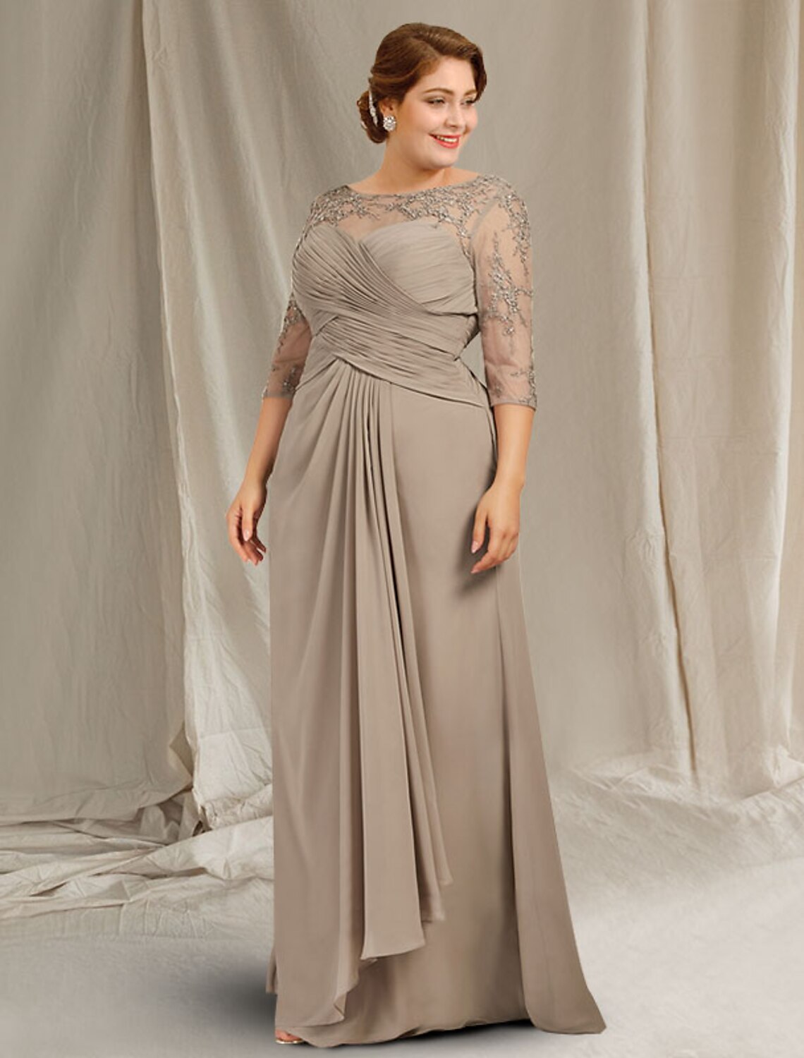 wholesale  A-Line Mother of the Bride Dress Plus Size Elegant Jewel Neck Floor Length Chiffon Lace 3/4 Length Sleeve with Ruched Appliques