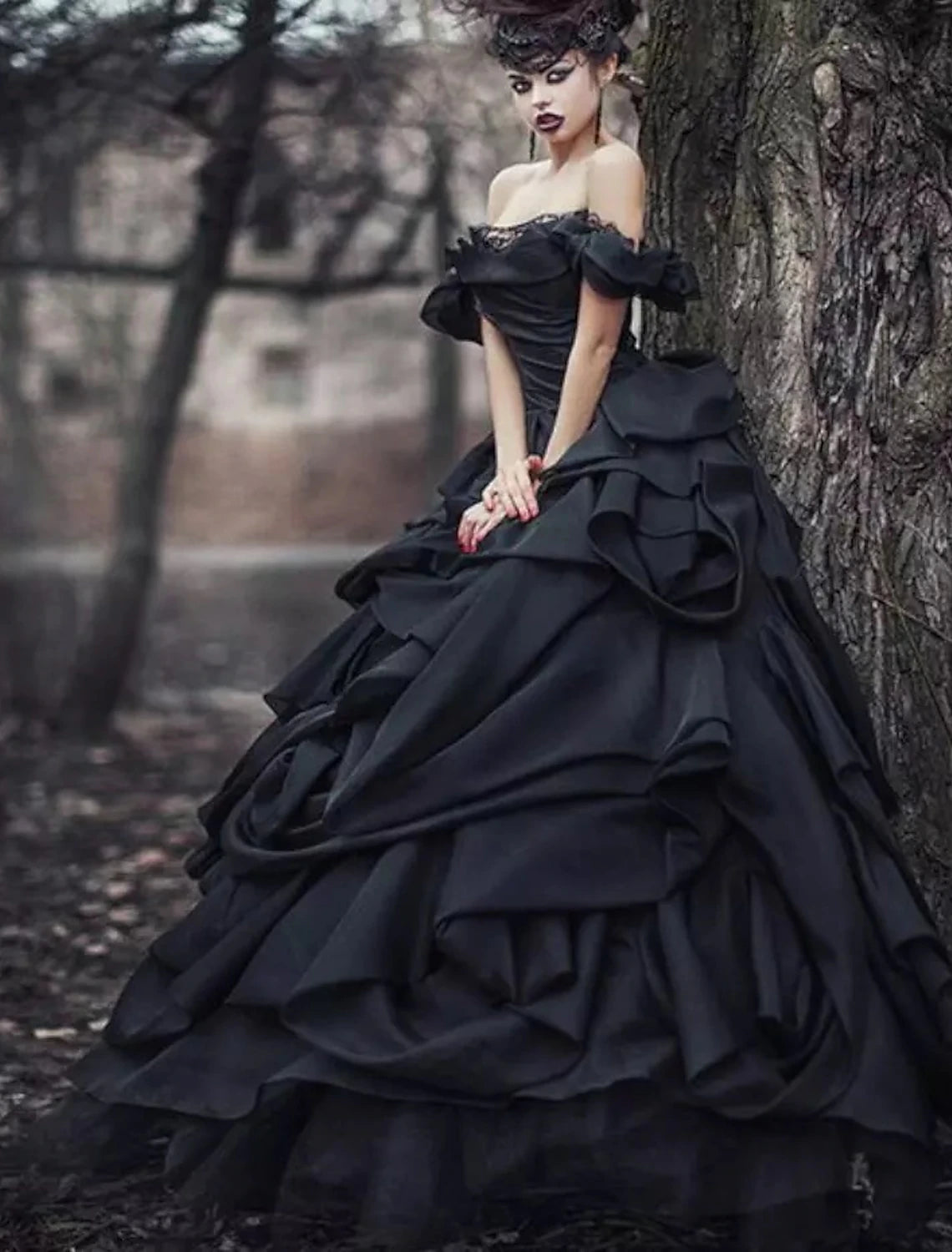 wholesale  Engagement Gothic Black Wedding Dresses Formal Fall Ball Gown Off Shoulder Cap Sleeve Court Train Satin Bridal Gowns With Lace Ruched Summer Halloween Wedding Party