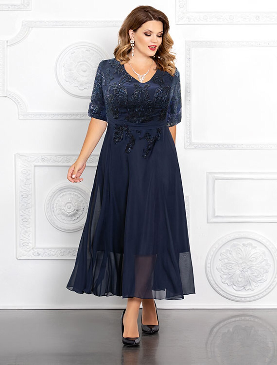 wholesale  A-Line Mother of the Bride Dress Plus Size Elegant V Neck Ankle Length Chiffon Sequined Half Sleeve with Appliques
