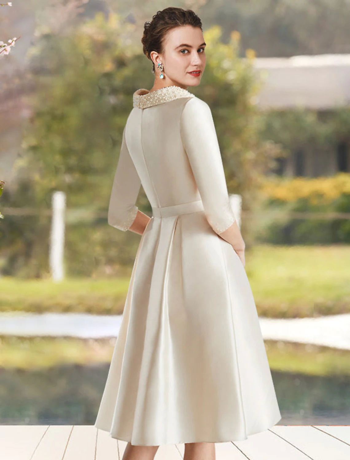 wholesale  A-Line Mother of the Bride Dress Wedding Guest Elegant Jewel Neck Knee Length Satin Half Sleeve with Beading