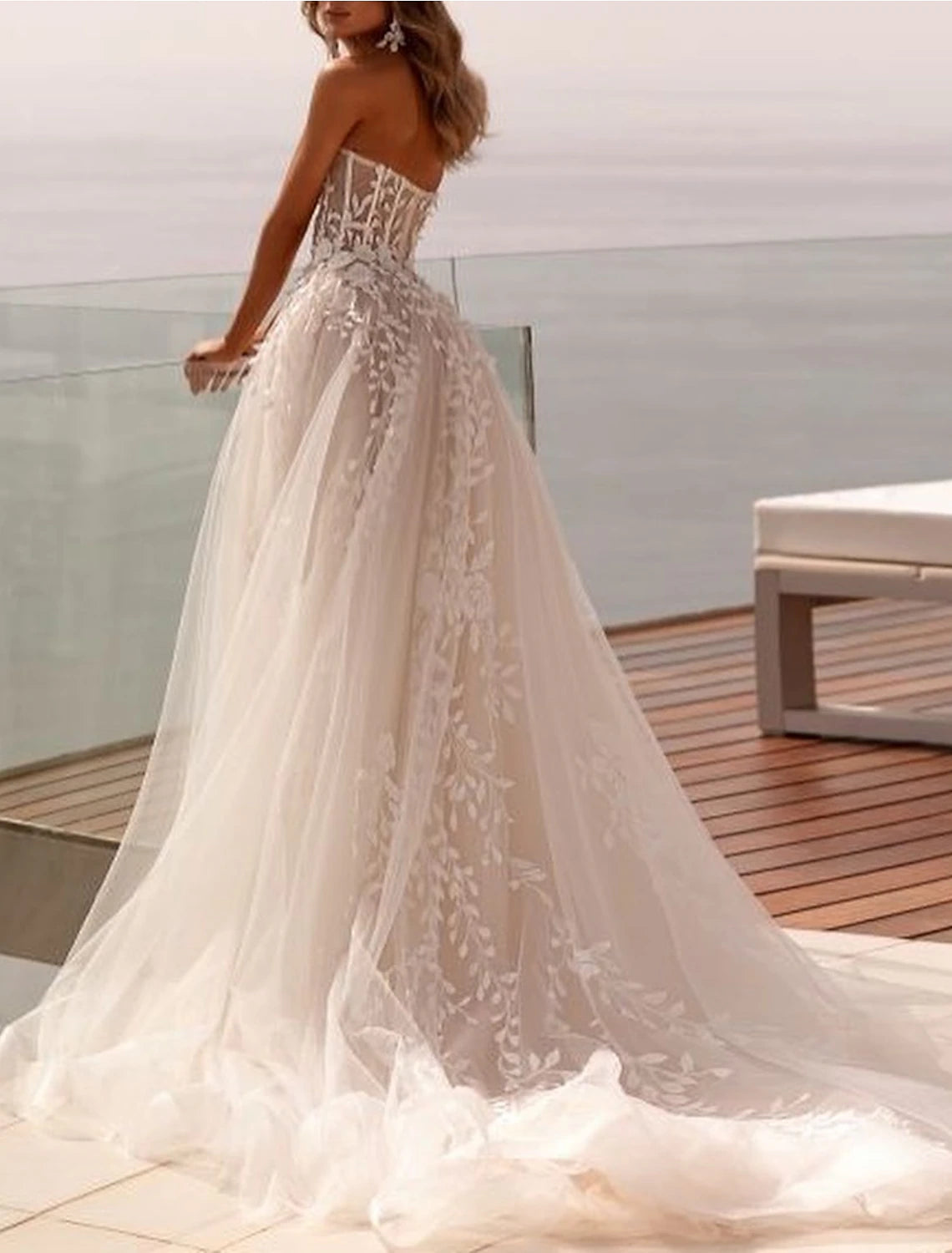 Wholesa  Beach Open Back Formal Wedding Dresses Ball Gown Sweetheart Sleeveless Sweep / Brush Train Tulle Bridal Gowns With Appliques Solid Color