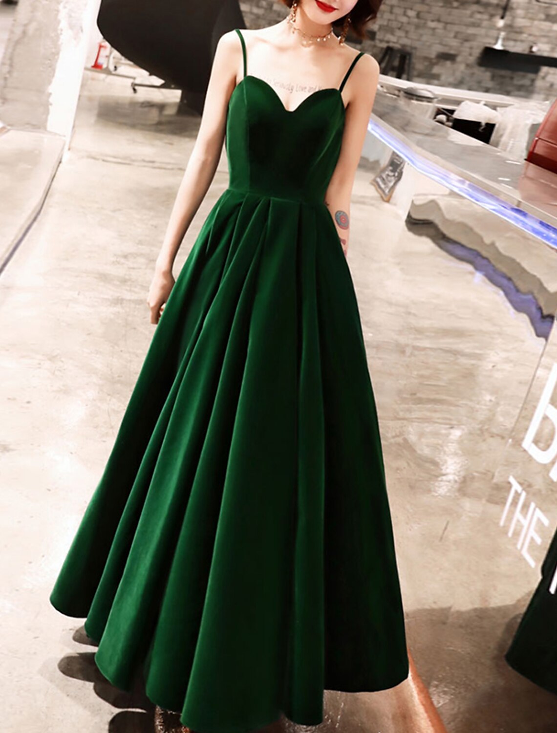 wholesale  A-Line Prom Dresses Beautiful Back Dress Wedding Guest Prom Ankle Length Sleeveless Spaghetti Strap Velvet with Sleek Pleats