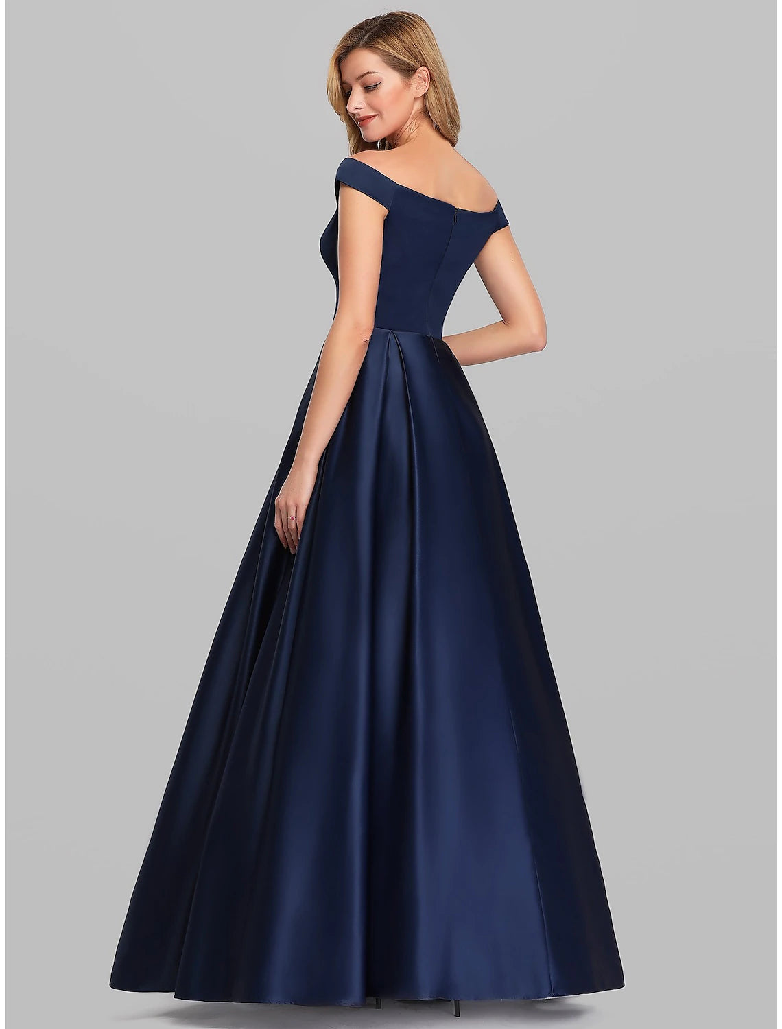 wholesale  A-Line Evening Gown Party Dress Elegant & Luxurious Dress Wedding Guest Formal Evening Floor Length Sleeveless Plunging Neck Satin with Ruched