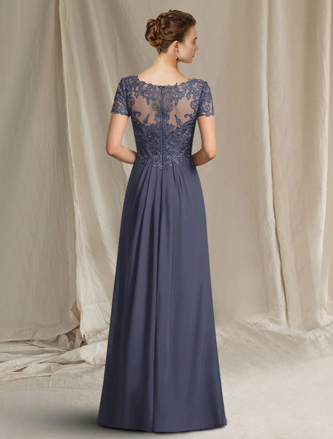 wholesale  Sheath / Column Mother of the Bride Dress Plus Size Elegant V Neck Floor Length Chiffon Lace Short Sleeve with Appliques