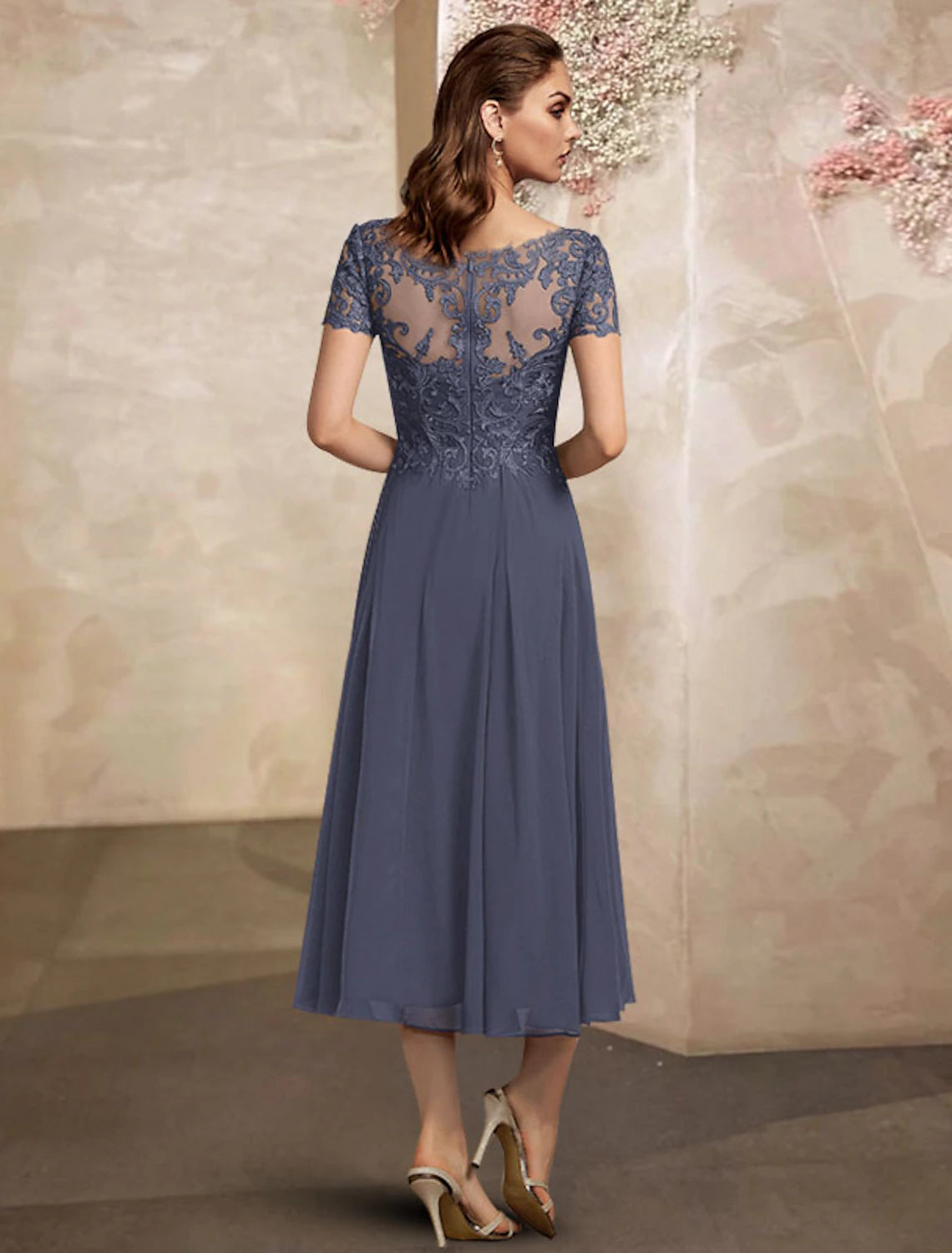 wholesale   A-Line Mother of the Bride Dress Plus Size Elegant V Neck Tea Length Chiffon Lace Short Sleeve with Pleats Appliques