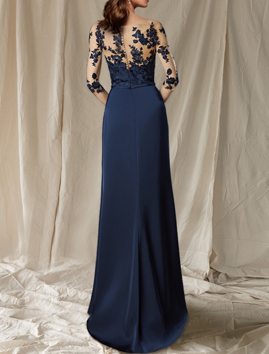 wholesale   Sheath / Column Mother of the Bride Dress Wedding Guest Plus Size Elegant Jewel Neck Sweep / Brush Train Chiffon Half Sleeve with Appliques Fall