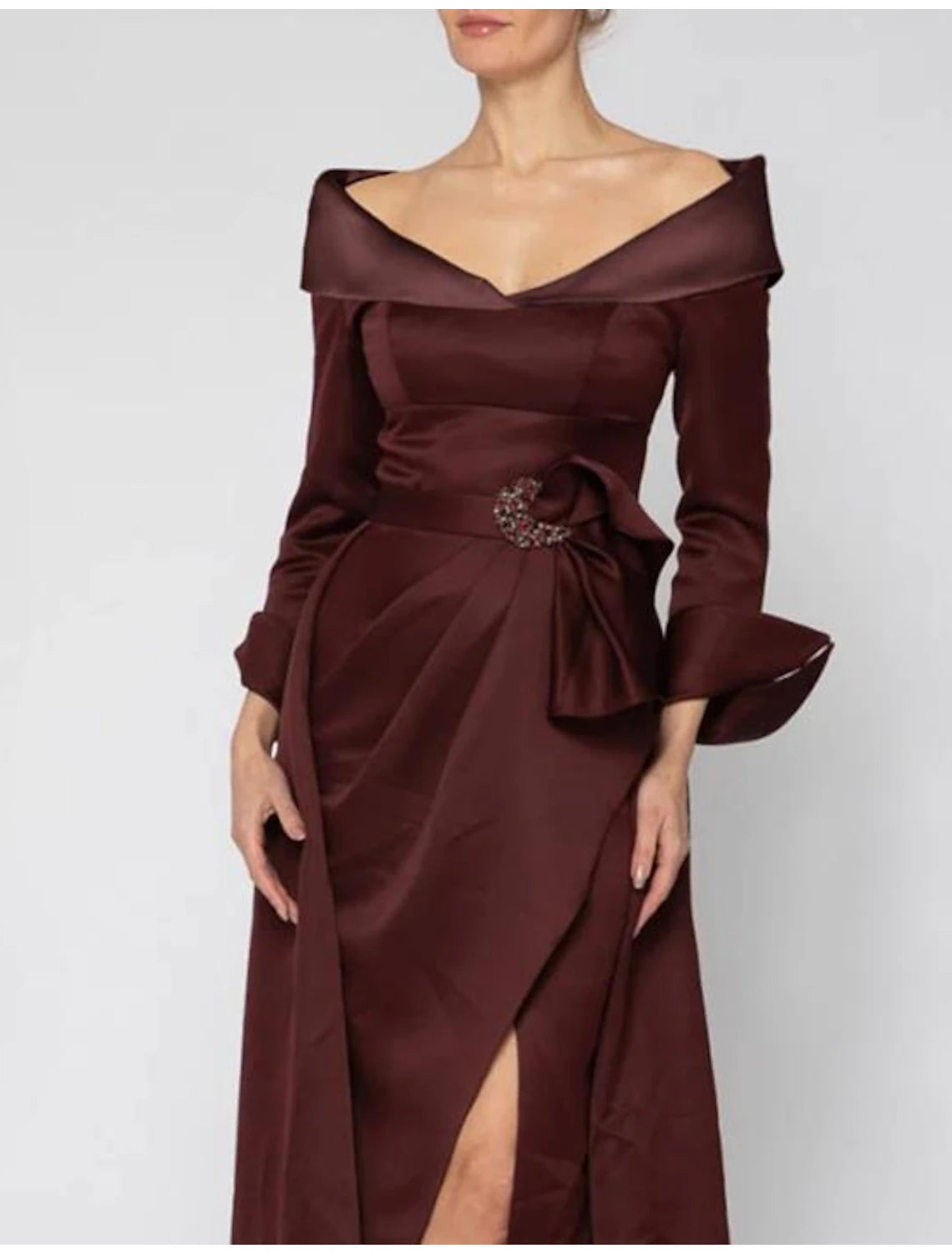 Wholesa A-Line Mother of the Bride Dress Formal Wedding Guest Elegant Party Off Shoulder Sweep / Brush Train Satin Long Sleeve with Split Front Crystal Brooch Ruching