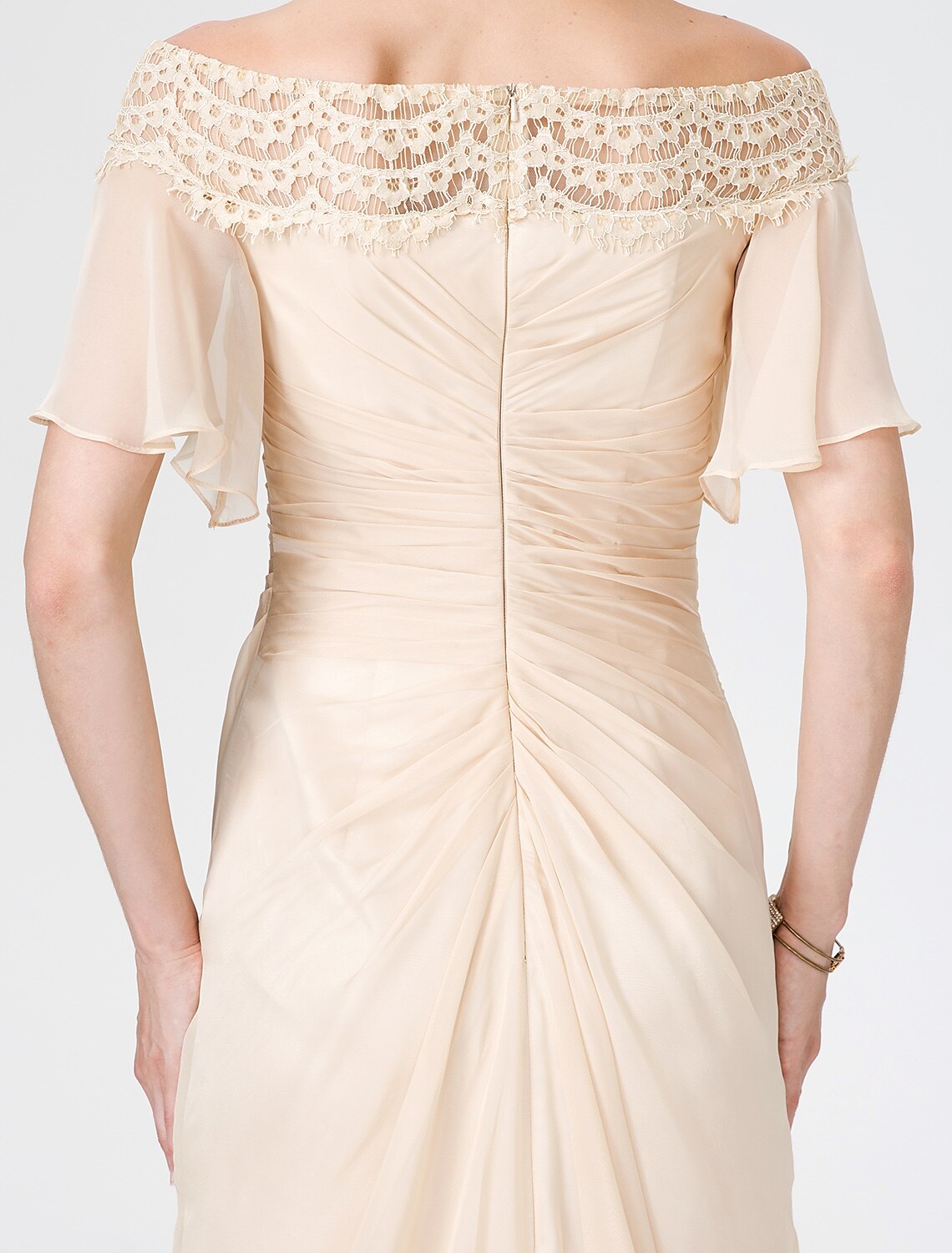 wholesale  Sheath / Column Mother of the Bride Dress Elegant Off Shoulder Sweep / Brush Train Chiffon Lace Short Sleeve with Pleats