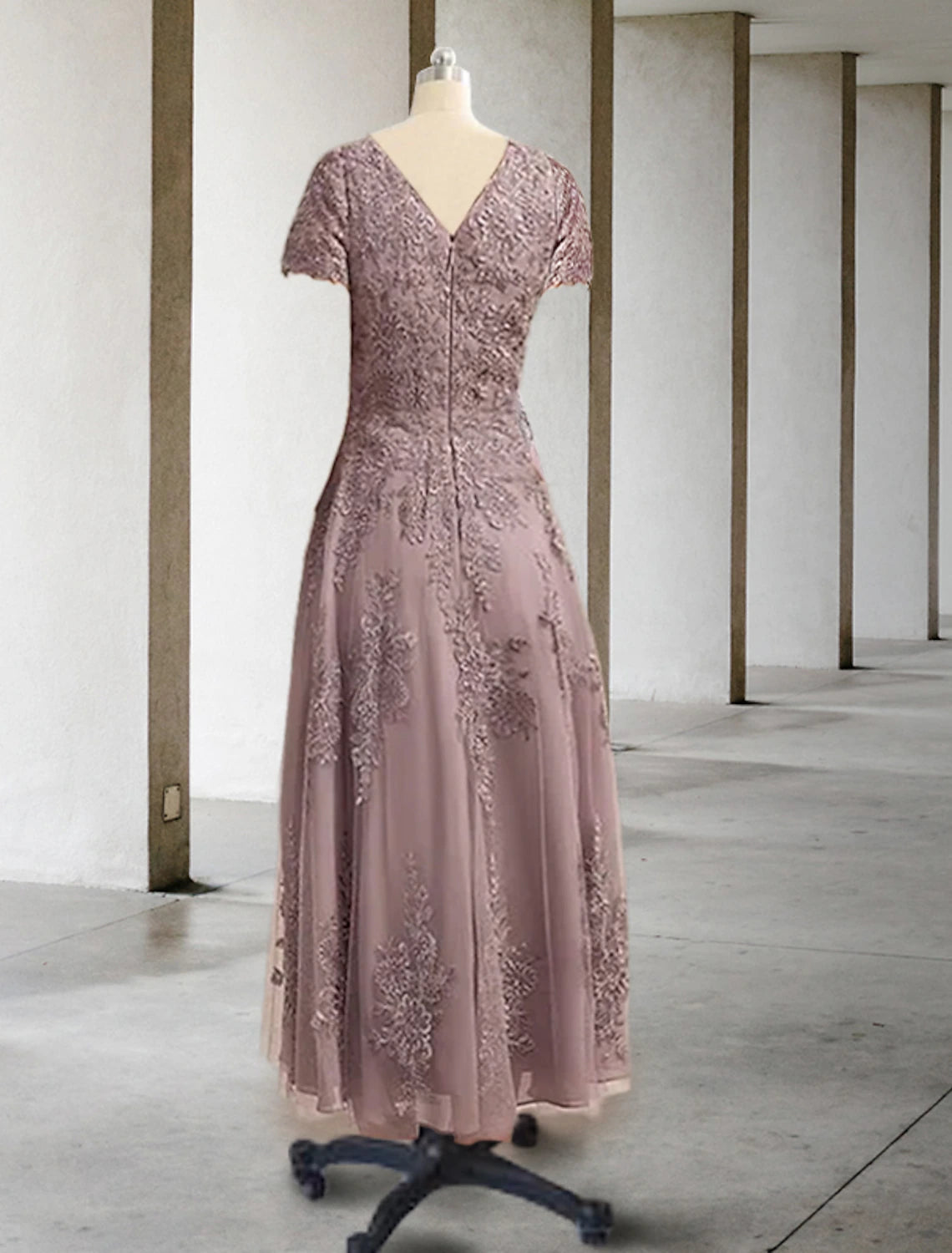 wholesale   A-Line Mother of the Bride Dress Elegant Jewel Neck Tea Length Lace Tulle Short Sleeve with Appliques