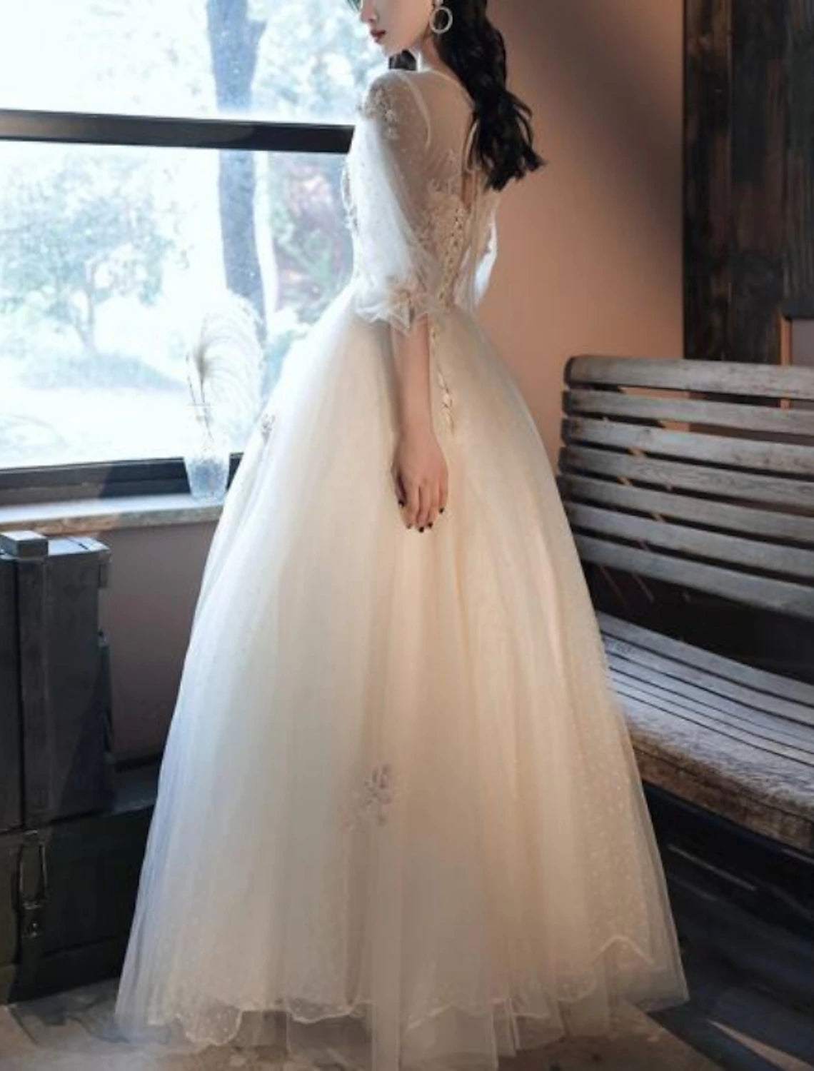 Wholesa Ball Gown Vintage Floral Quinceanera Prom Dress V Neck Half Sleeve Floor Length Tulle with Pleats Embroidery