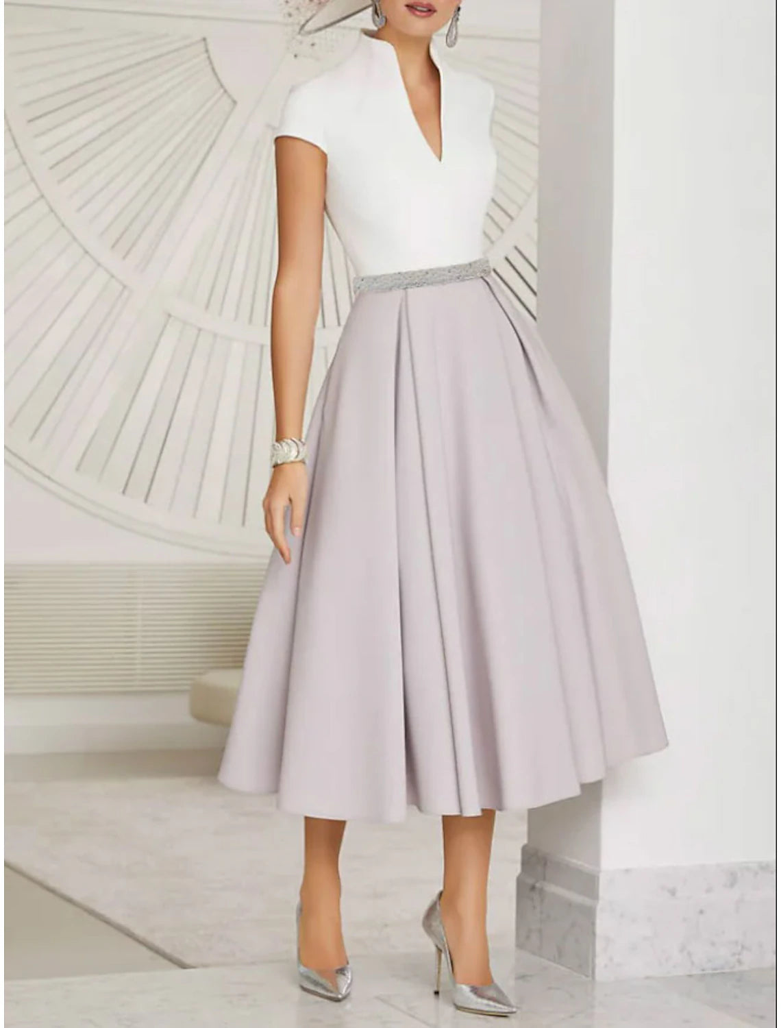 Wholesa A-Line Mother of the Bride Dress Elegant Vintage V Neck Tea Length Stretch Fabric Short Sleeve with Sash / Ribbon Pleats