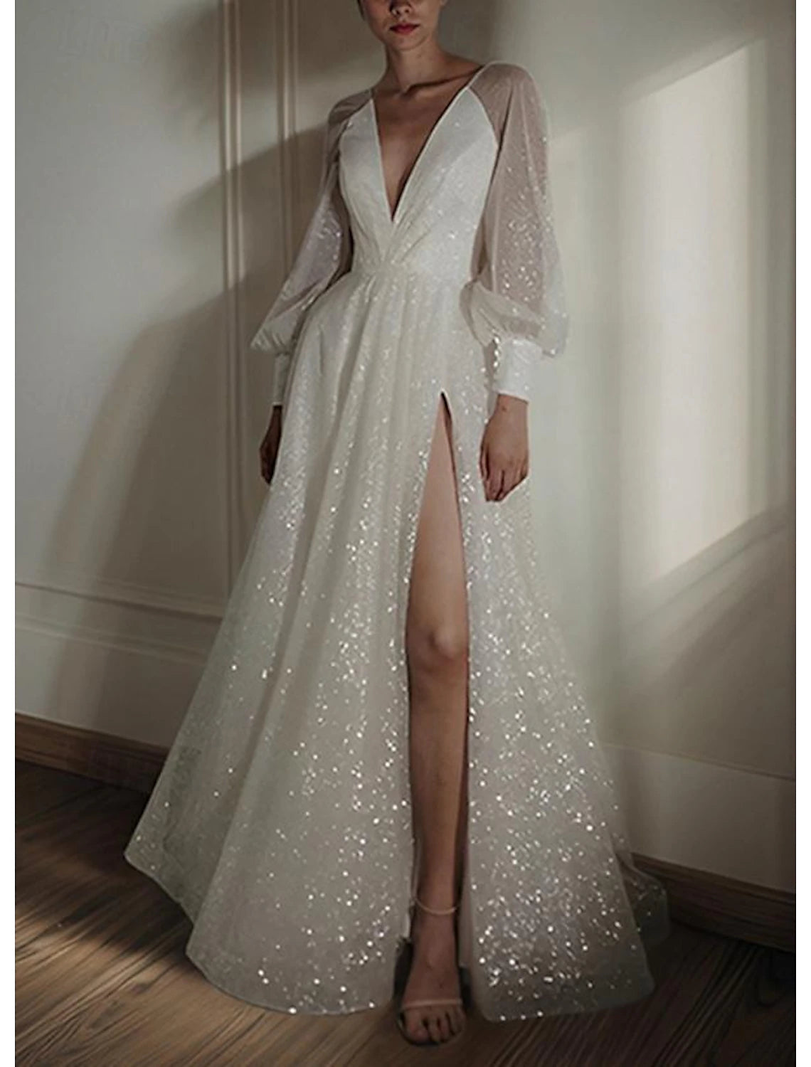 Wholesa Beach Wedding Dresses A-Line V Neck Long Sleeve Floor Length Sequined Bridal Gowns With Solid Color