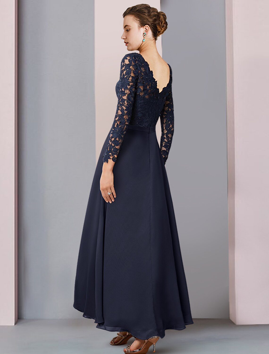 wholesale  Sheath / Column Mother of the Bride Dress Wedding Guest Vintage Elegant V Neck Asymmetrical Chiffon Lace Long Sleeve with Pleats