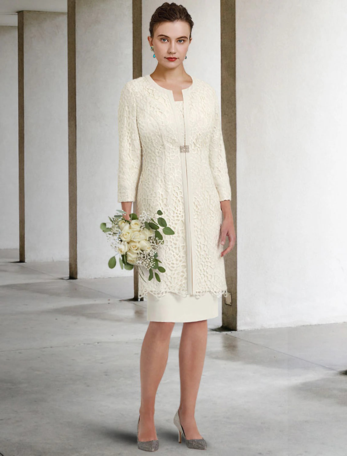 wholesale   Two Piece Sheath / Column Mother of the Bride Dress Church Elegant Jewel Neck Knee Length Lace Stretch Chiffon Half Sleeve Jacket Dresses with Crystal Brooch