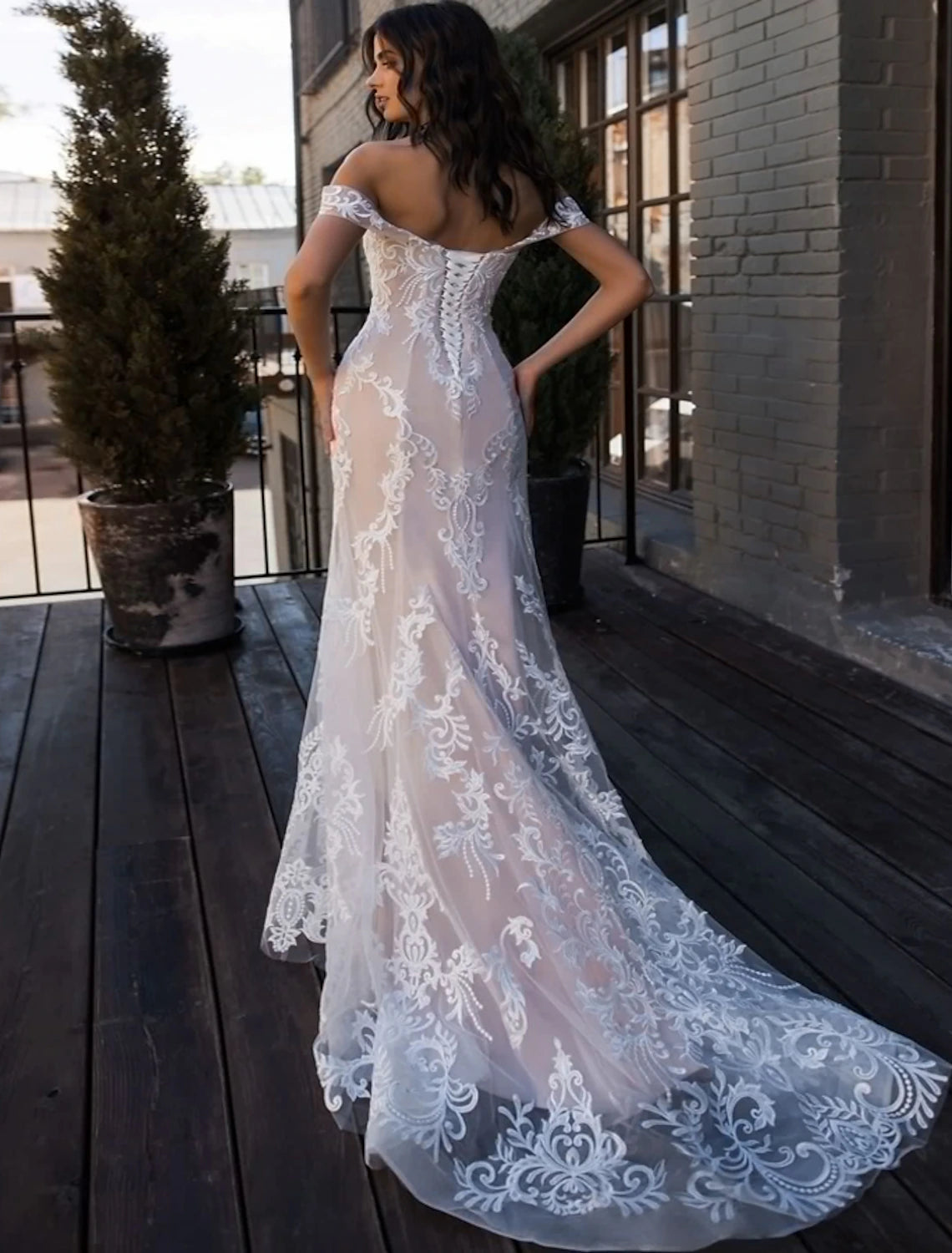wholesale  Beach Boho Wedding Dresses Mermaid / Trumpet Off Shoulder Cap Sleeve Court Train Lace Bridal Gowns With Lace