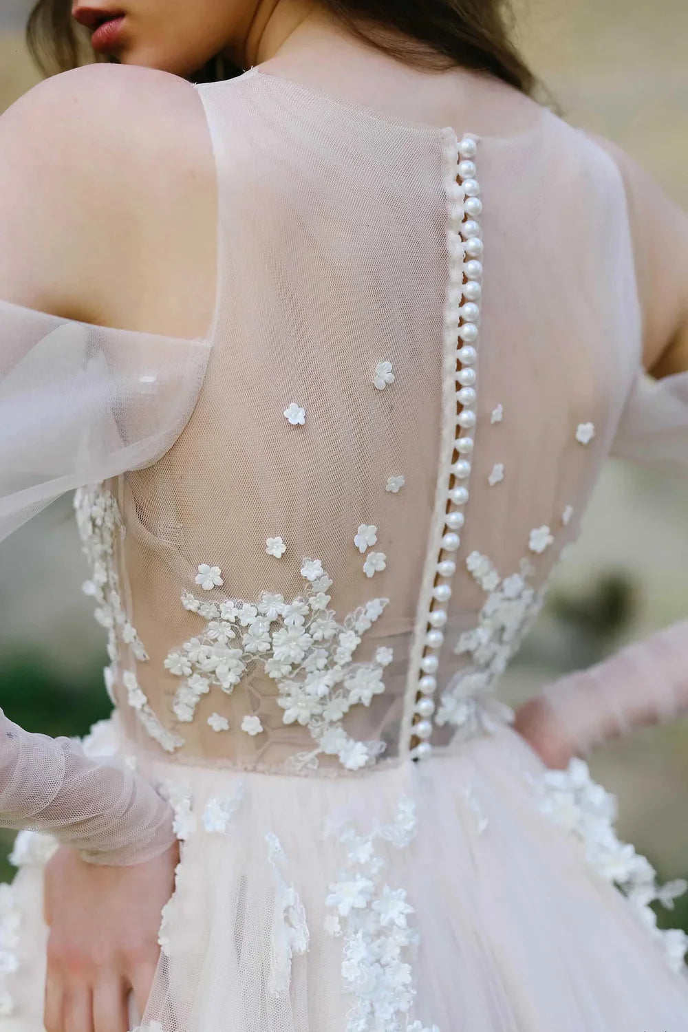 Wholesa A-line Off-the-Shoulder Flower Appliqued Illusion Tulle Sweep Train Wedding Dresses