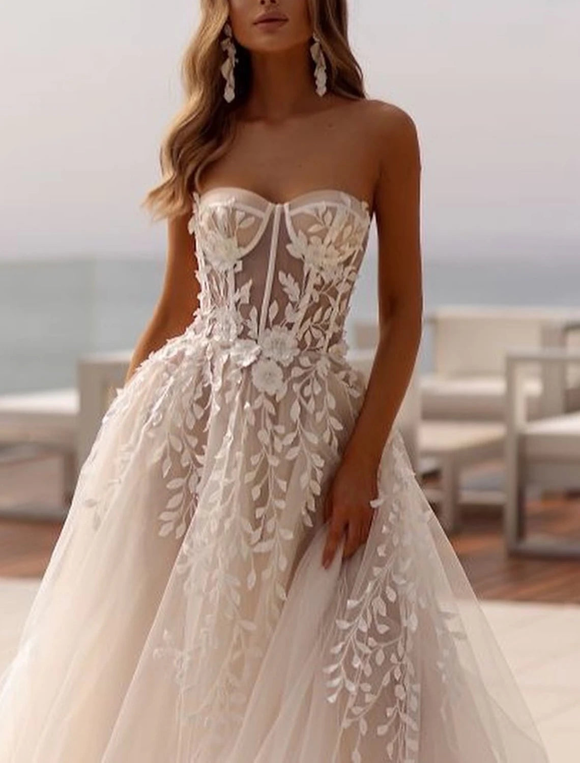 Wholesa  Beach Open Back Formal Wedding Dresses Ball Gown Sweetheart Sleeveless Sweep / Brush Train Tulle Bridal Gowns With Appliques Solid Color