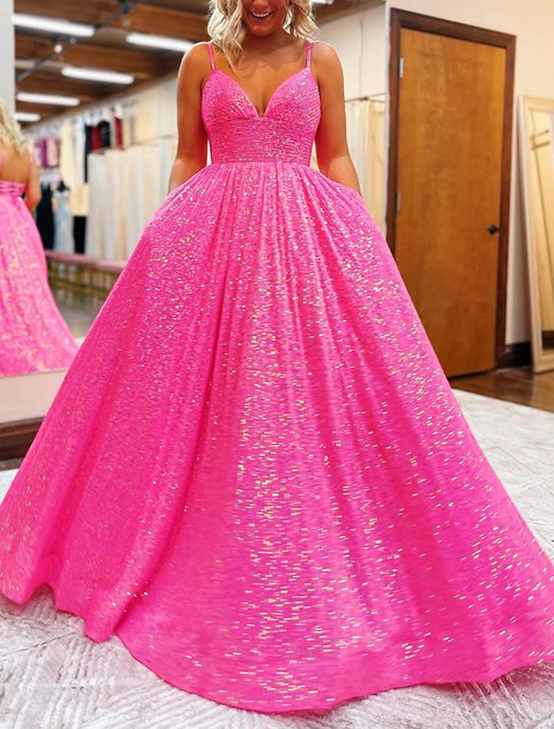 wholesale  A-Line Prom Dresses Sparkle & Shine Dress Formal Prom Sweep / Brush Train Sleeveless V Neck Sequined Backless with Pleats Sequin