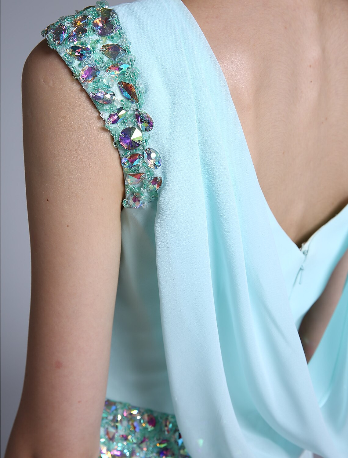 wholesale   Sheath / Column Mother of the Bride Dress Elegant Bateau Neck Ankle Length Chiffon Sleeveless No with Crystals