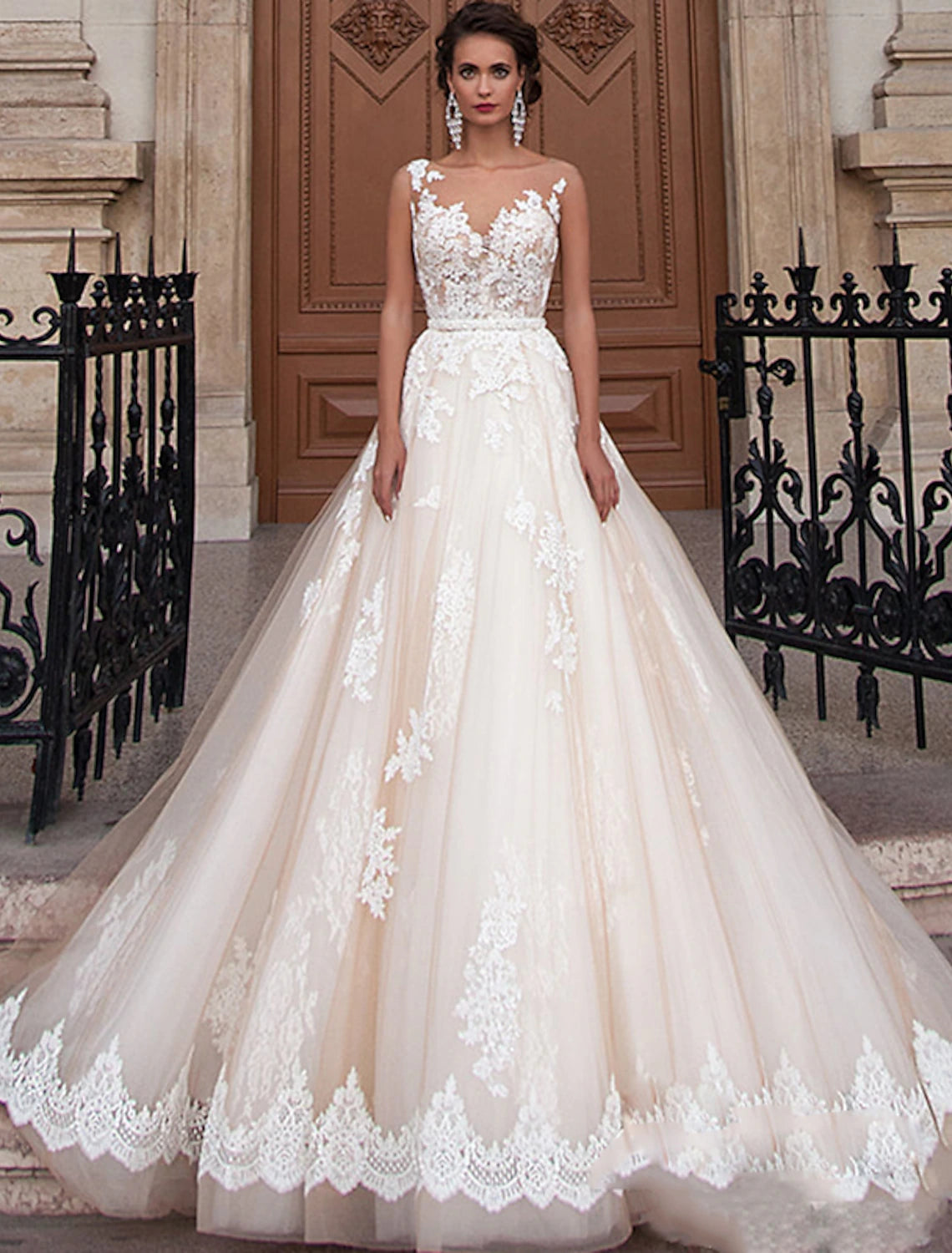 wholesale  Engagement Open Back Formal Wedding Dresses Ball Gown Illusion Neck Sleeveless Court Train Satin Bridal Gowns With Appliques
