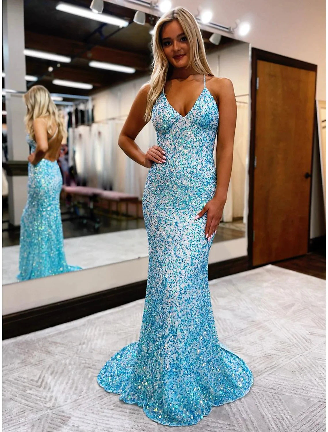 Wholesa Mermaid / Trumpet Prom Dresses Sexy Dress Formal Court Train Sleeveless V Neck Sequined Backless with Sequin