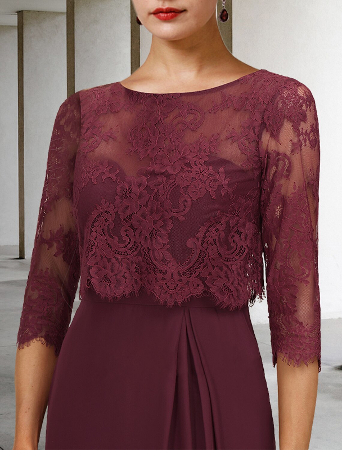 wholesale  A-Line Mother of the Bride Dress Vintage Elegant Jewel Neck Knee Length Chiffon Lace Half Sleeve with Lace Pleats