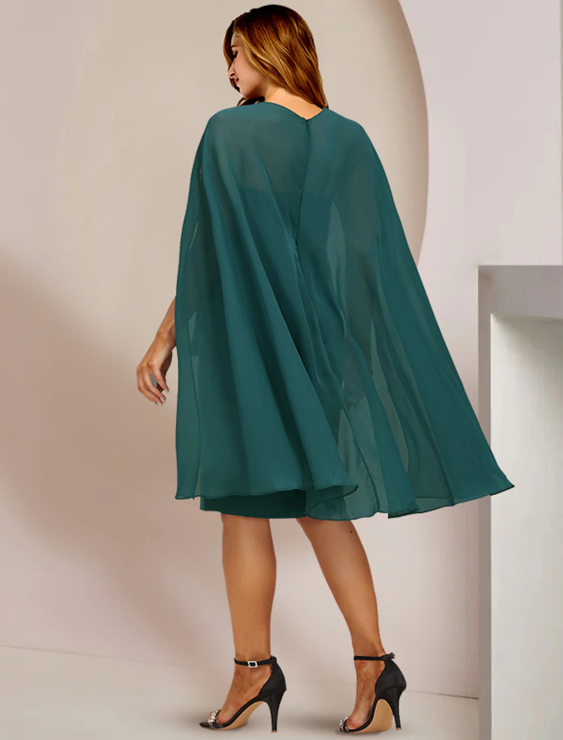 wholesale   Mother of the Bride Dresses Plus Size Curve Hide Belly Wedding Guest Vintage Elegant V Neck Knee Length Chiffon Sleeveless with Pleats Crystals Beading