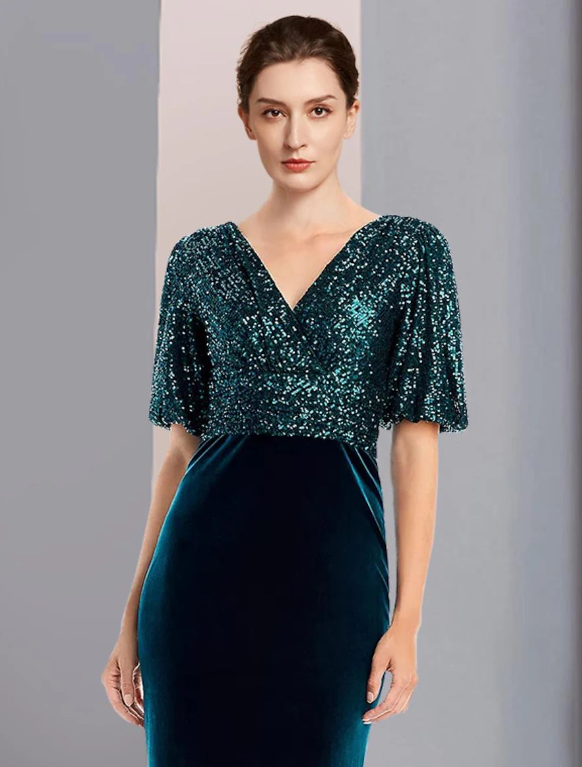 Wholesa Sheath / Column Mother of the Bride Dress Formal Wedding Guest Elegant Vintage V Neck Sweep / Brush Train Sequined Velvet Half Sleeve with Color Block