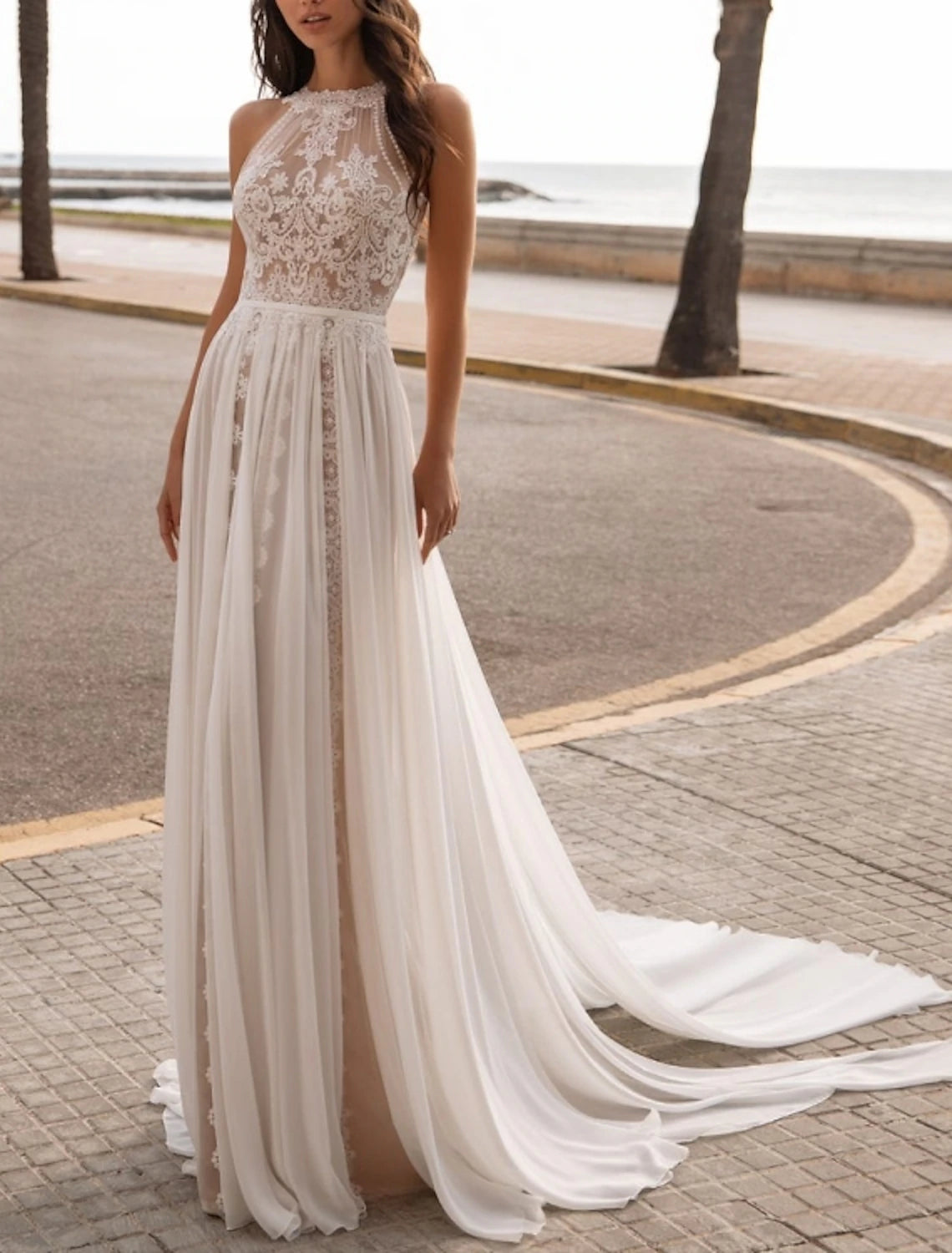 Wholesa Beach Wedding Dresses A-Line Halter Neck Sleeveless Sweep / Brush Train Chiffon Bridal Gowns With Embroidery