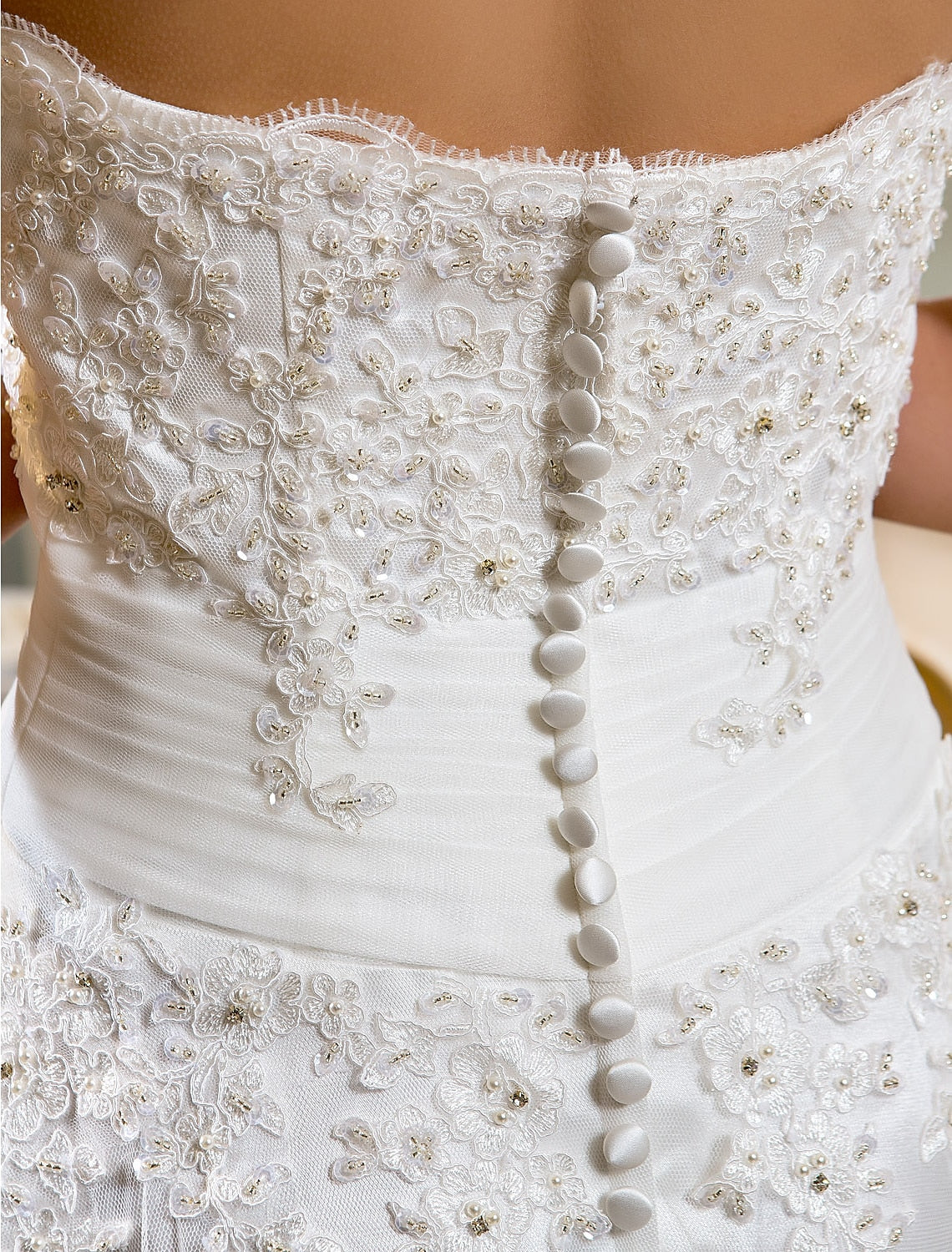 wholesale  Reception Little White Dresses Wedding Dresses A-Line Sweetheart Strapless Asymmetrical Lace Bridal Gowns With Appliques Button