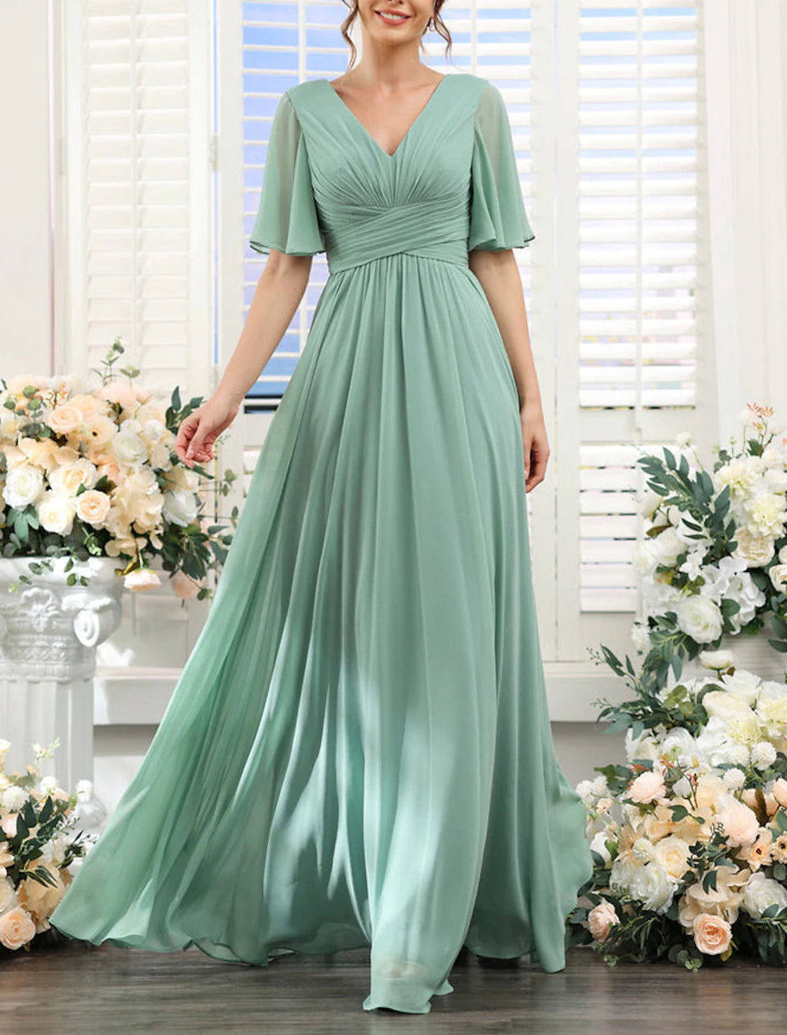 Wholesa  A-Line Bridesmaid Dress V Neck Short Sleeve Elegant Floor Length Chiffon with Split Front / Ruching