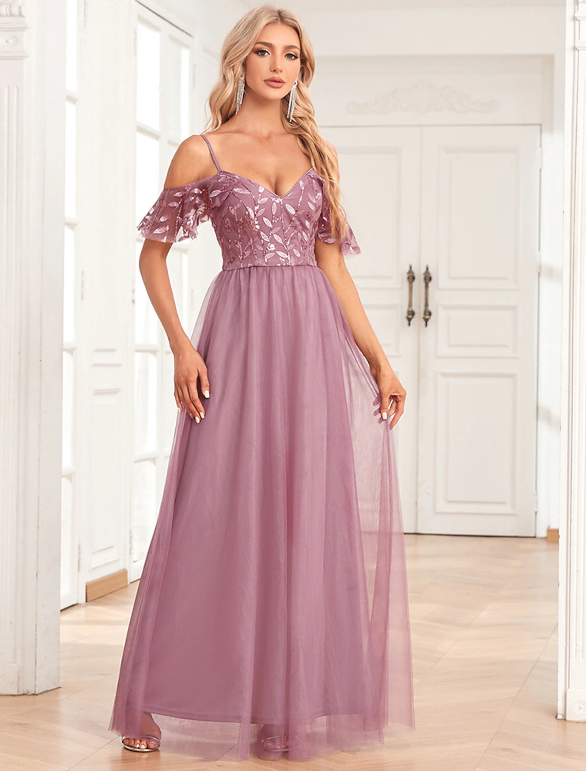 wholesale  A-Line Evening Gown Elegant Dress Evening Party Party Wear Floor Length Sleeveless Spaghetti Strap Bridesmaid Dress Tulle V Back with Sequin Embroidery