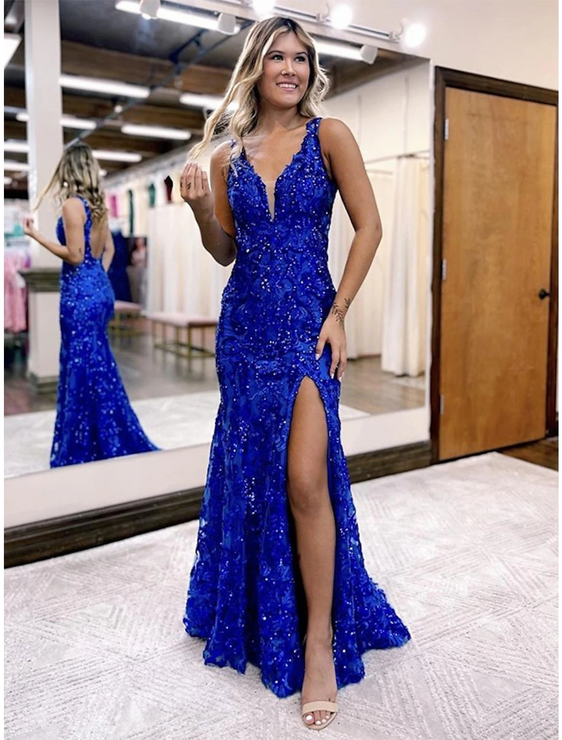 wholesa Mermaid / Trumpet Prom Dresses Sparkle & Shine Dress Formal Wedding Party Sweep / Brush Train Sleeveless V Neck Sequined Backless with Sequin