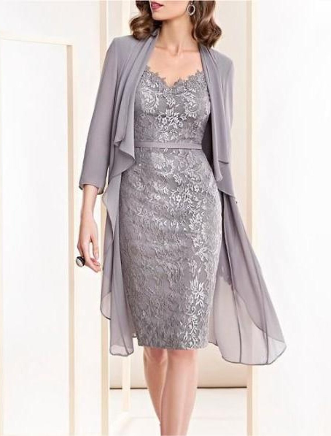 Wholesa  Two Piece Sheath / Column Mother of the Bride Dress Wedding Guest Elegant V Neck Knee Length Chiffon Lace 3/4 Length Sleeve with Lace Appliques