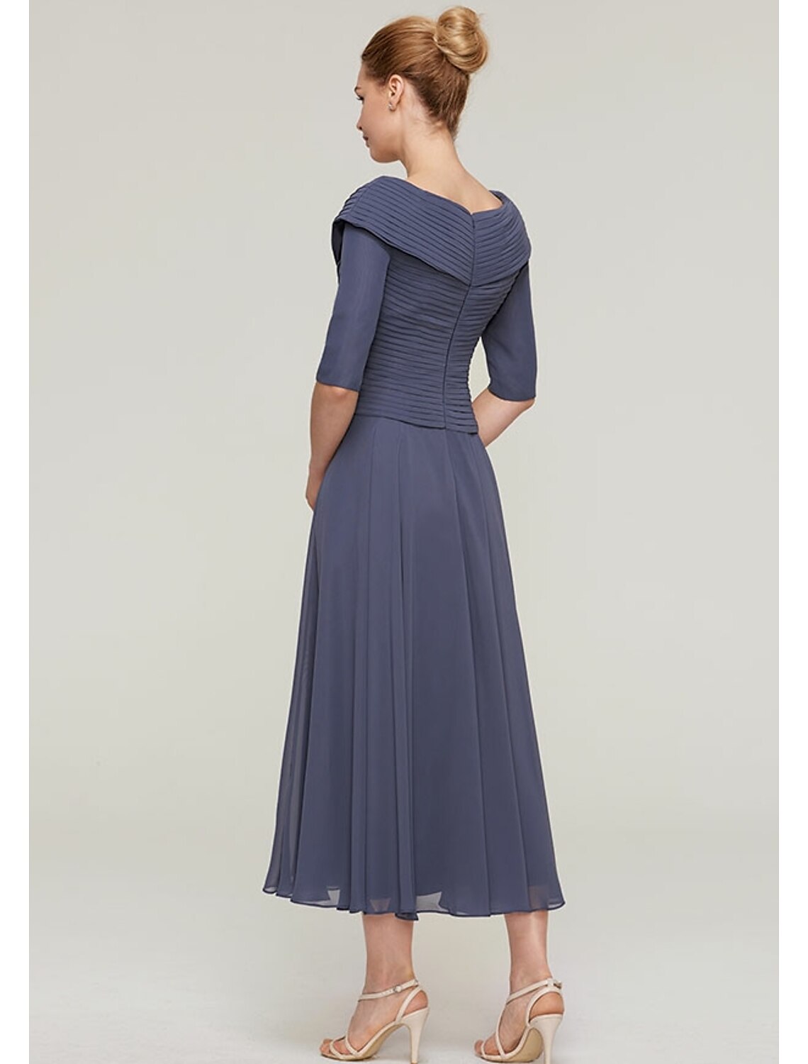 wholesale  A-Line Mother of the Bride Dress Plus Size V Neck Ankle Length Chiffon Half Sleeve with Pleats