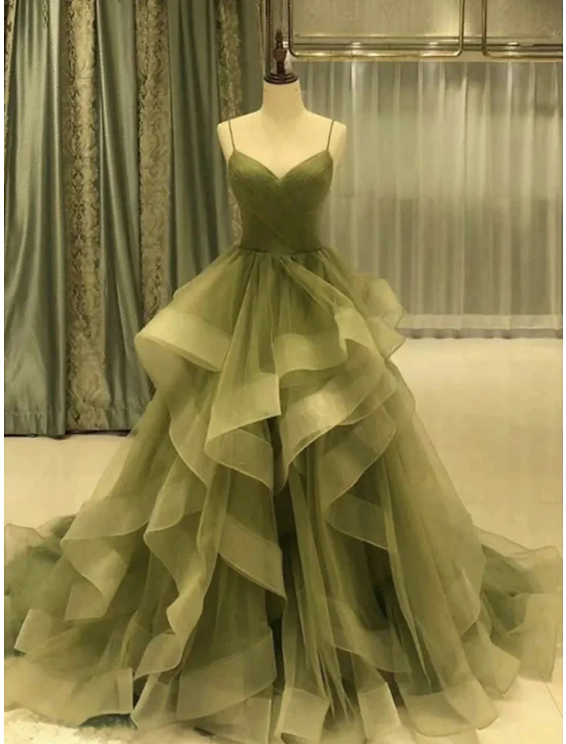 Wholesa A-Line Prom Dresses Elegant Dress Formal Court Train Christmas Red Green Dress Sleeveless Spaghetti Strap Tulle with Pleats Ruffles