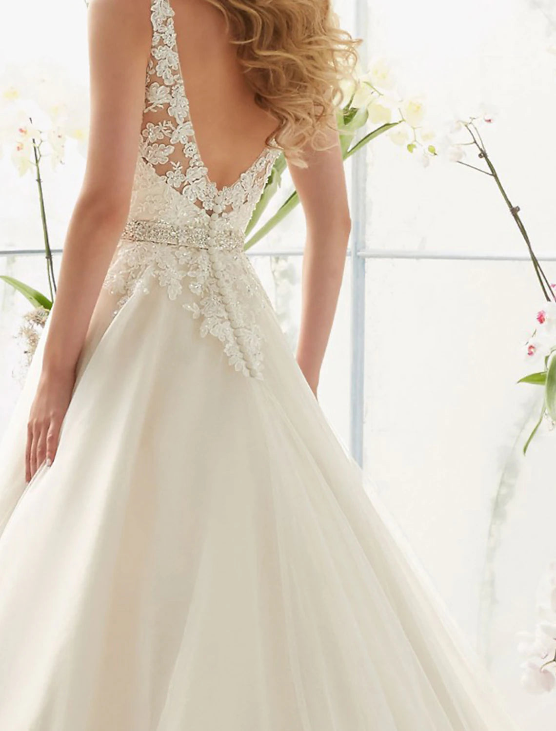 wholesale  Engagement Open Back Sexy Formal Wedding Dresses A-Line V Neck Sleeveless Court Train Lace Bridal Gowns