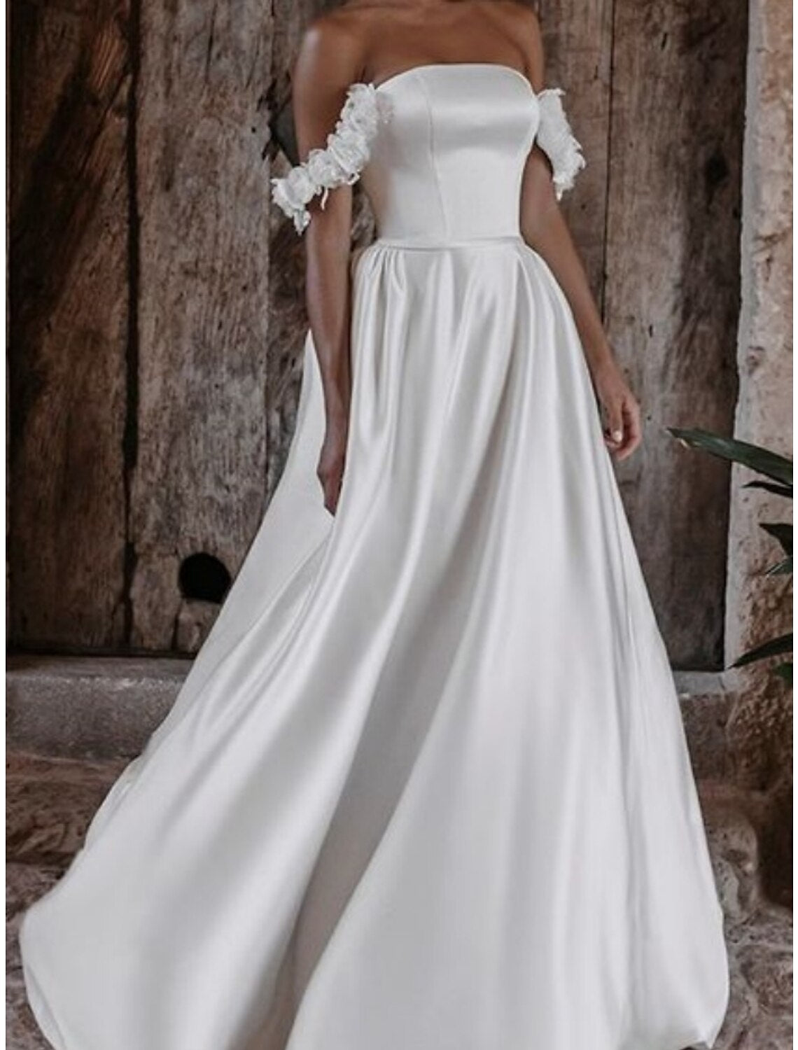 Wholesa Hall Formal Wedding Dresses A-Line Off Shoulder Sleeveless Floor Length Satin Bridal Gowns With Pleats Flower