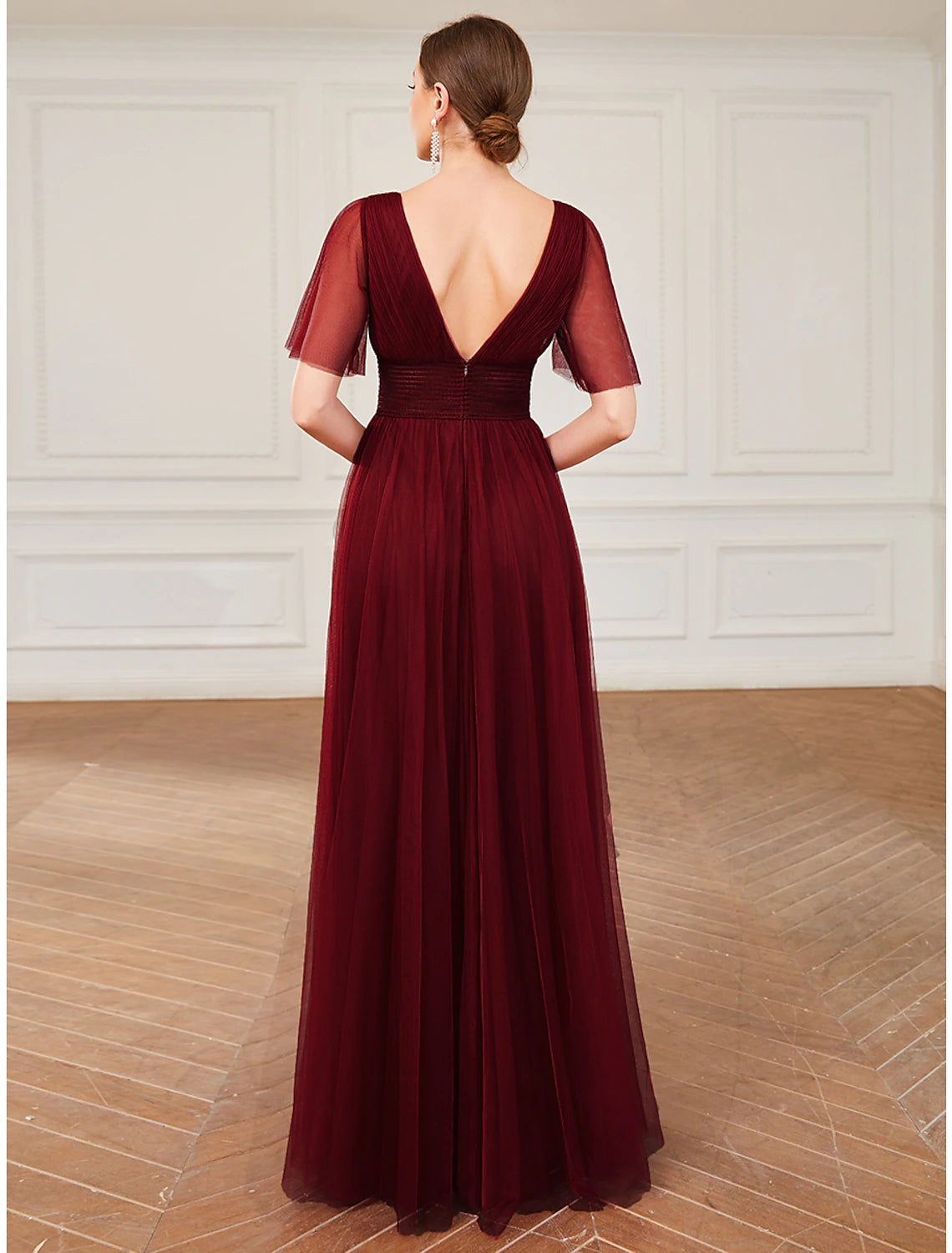 wholesale  A-Line Bridesmaid Dress V Neck Short Sleeve Plus Size Floor Length Tulle with Ruffles / Draping / Tier