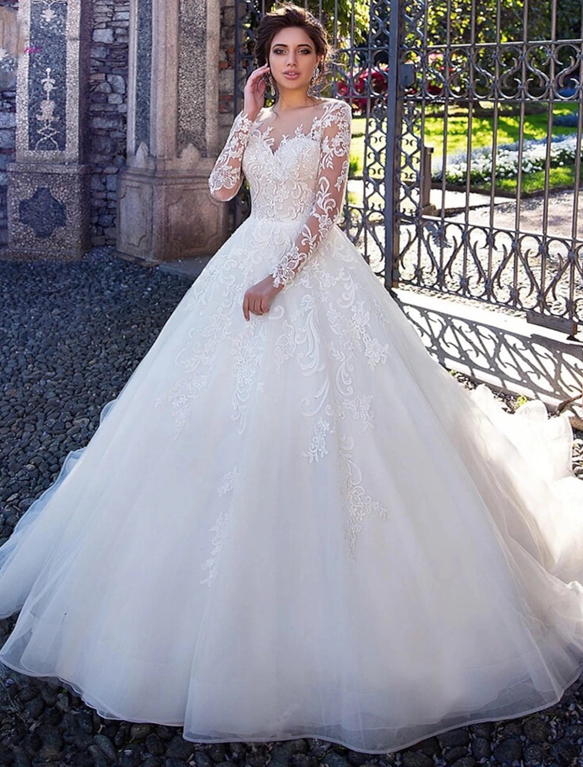 wholesale  Engagement Formal Fall Wedding Dresses Ball Gown Illusion Neck Long Sleeve Court Train Lace Bridal Gowns With Lace Appliques Summer Wedding Party